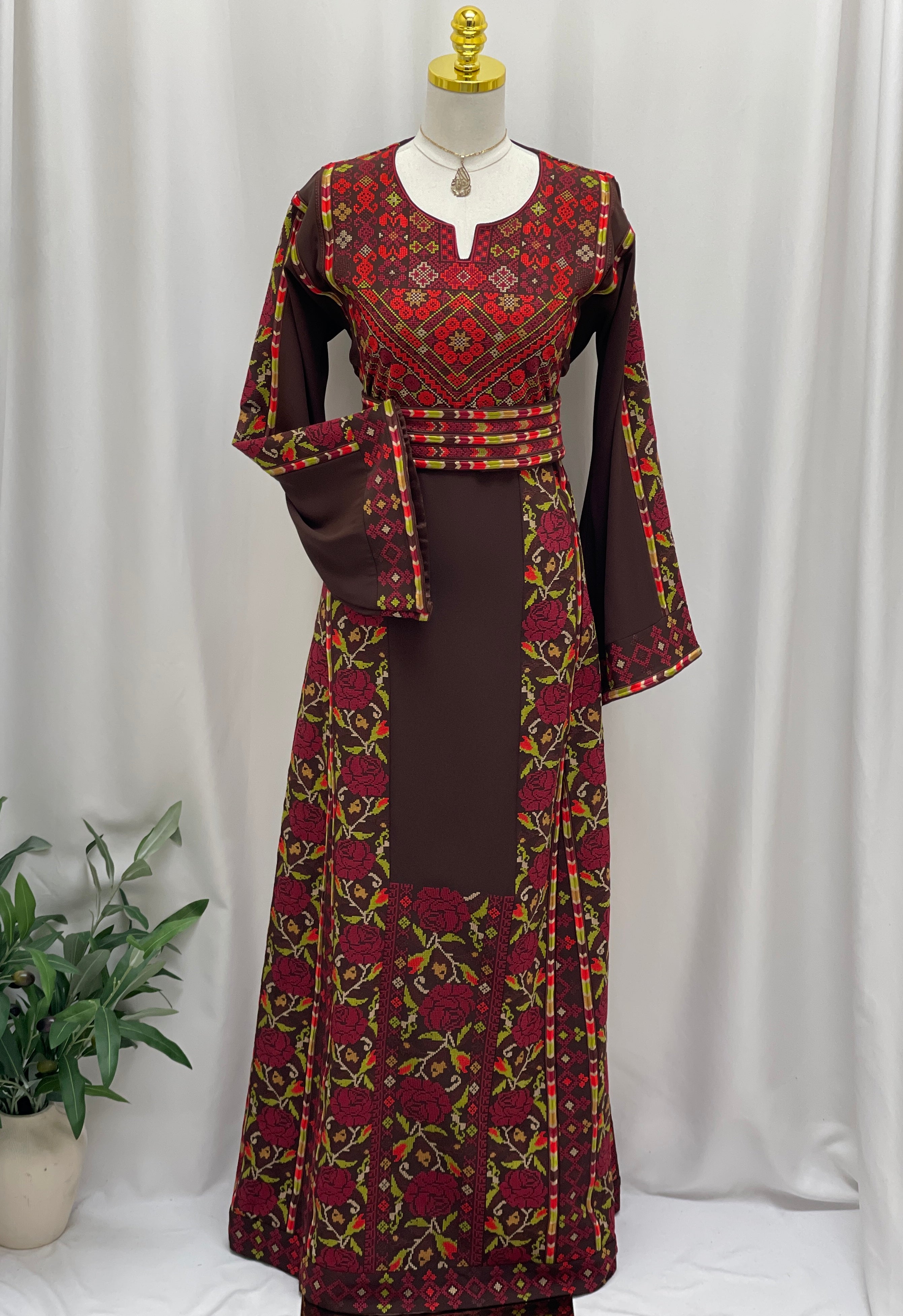 Rosewood Heritage EmbroideredThobe