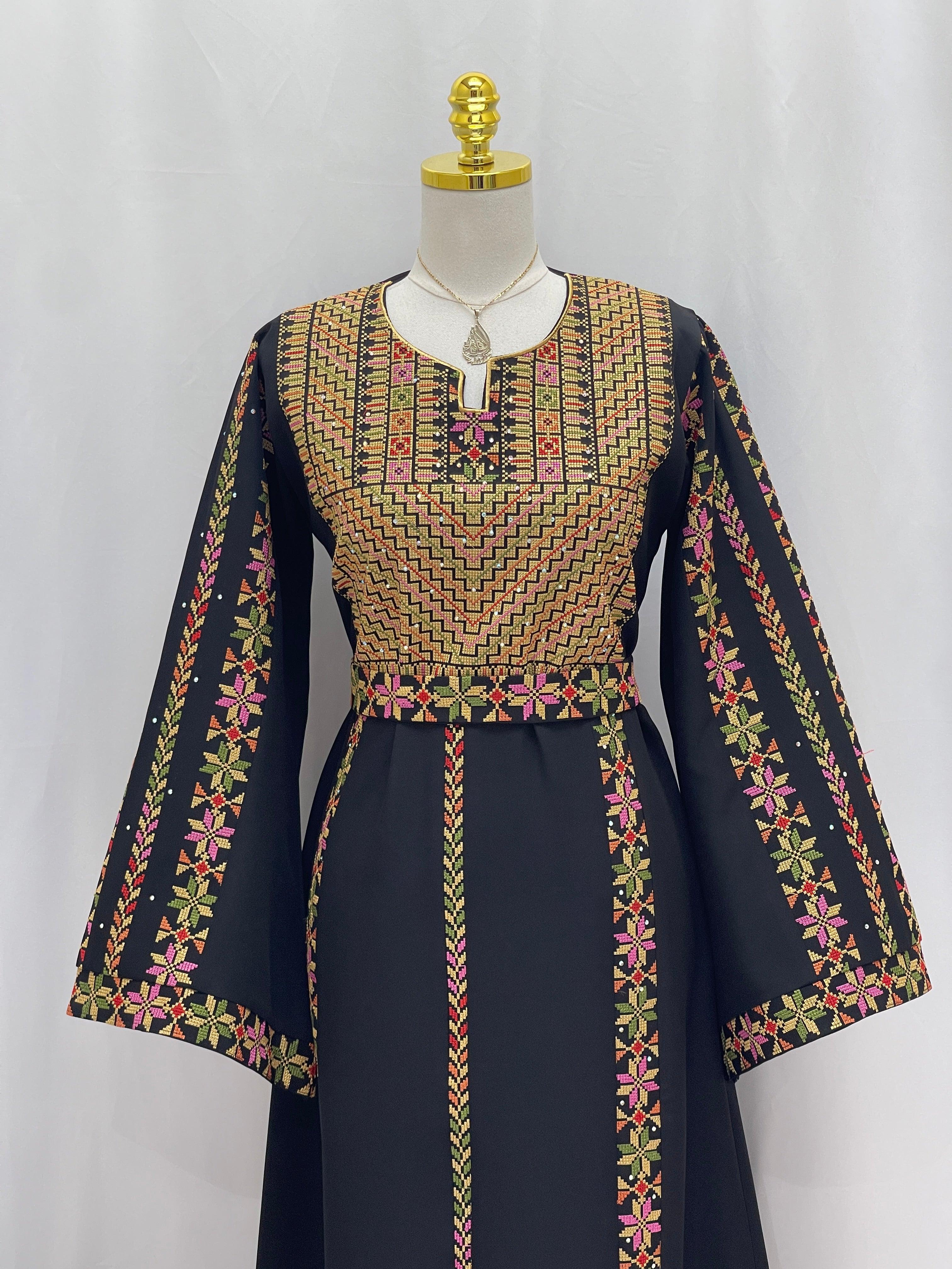 ثوب فلسطيني مطرز بسيط – زي تاتريز تقليدي