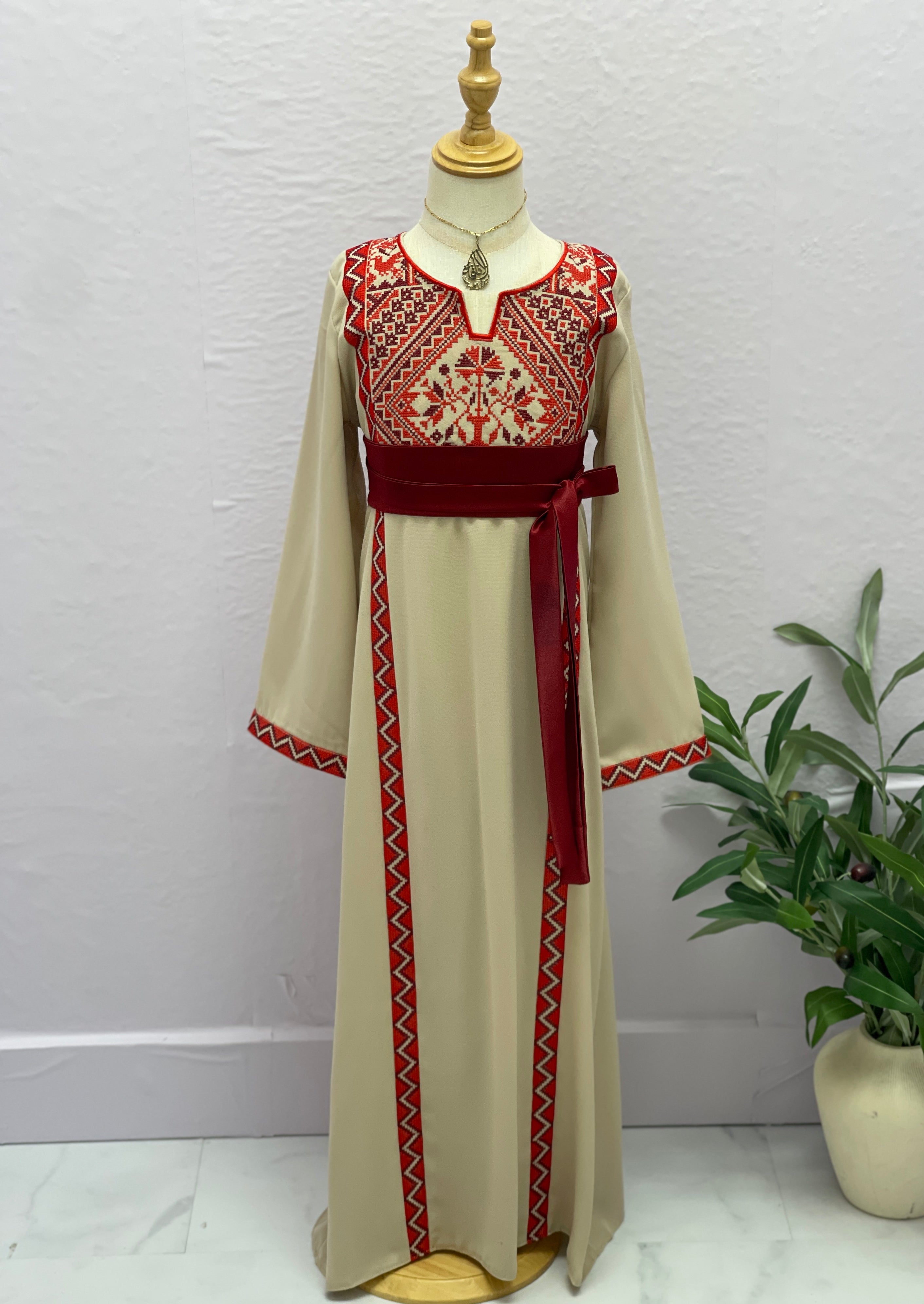 Soft Heritage Embroidered Girls Thobe