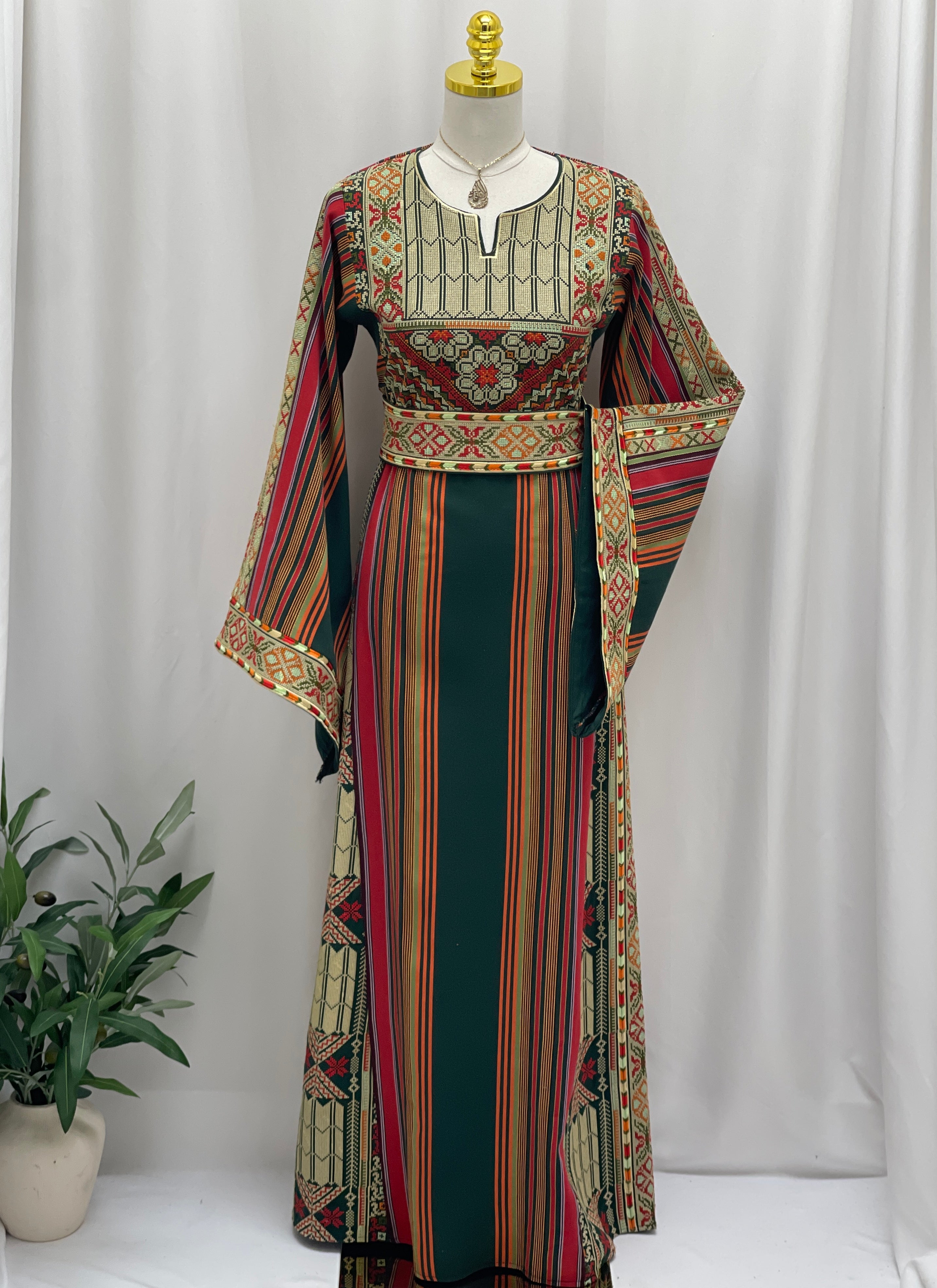 Majdalawi Heritage Embroidered Thoub