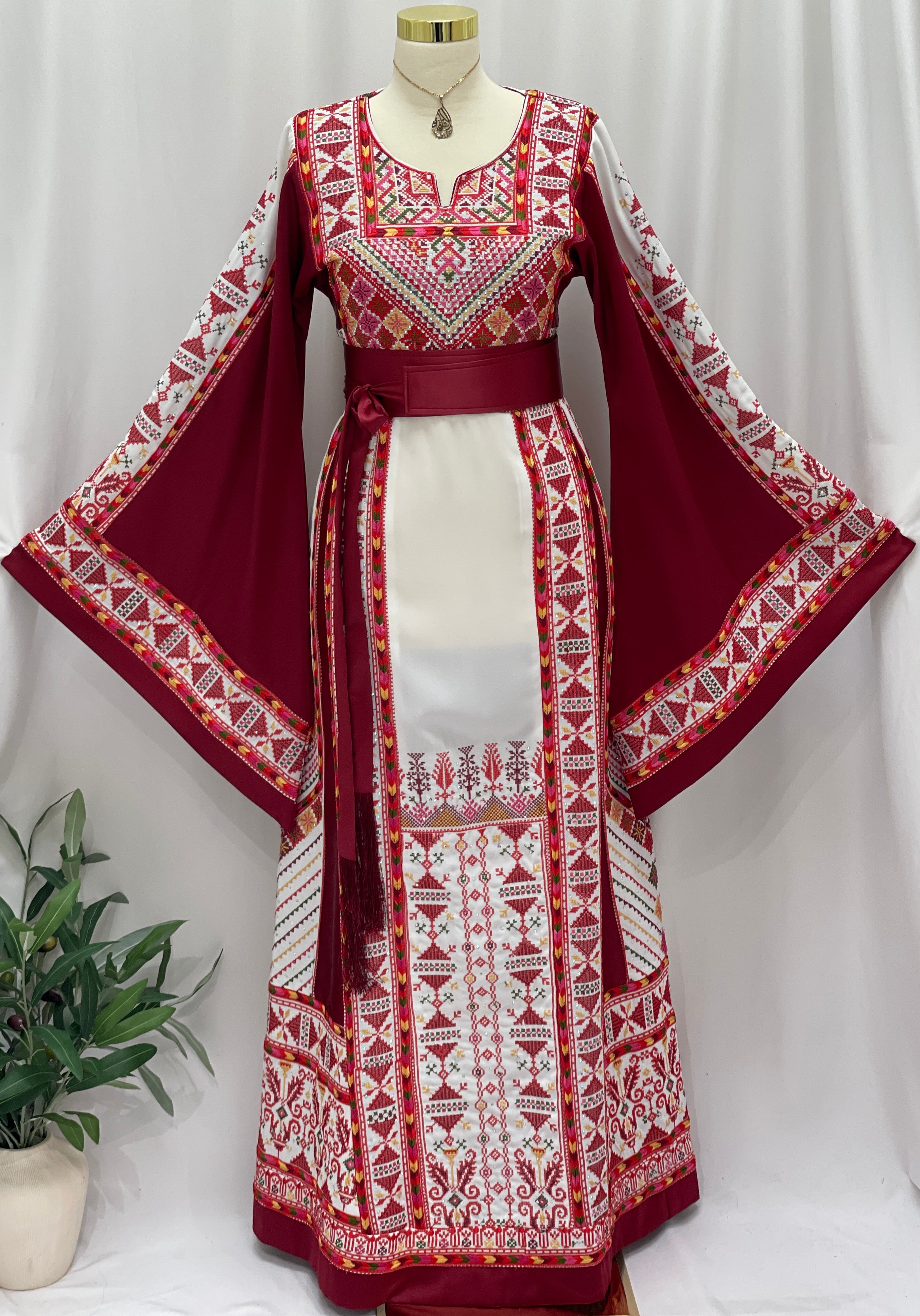 Thuraya Heritage Embroidered Thobe