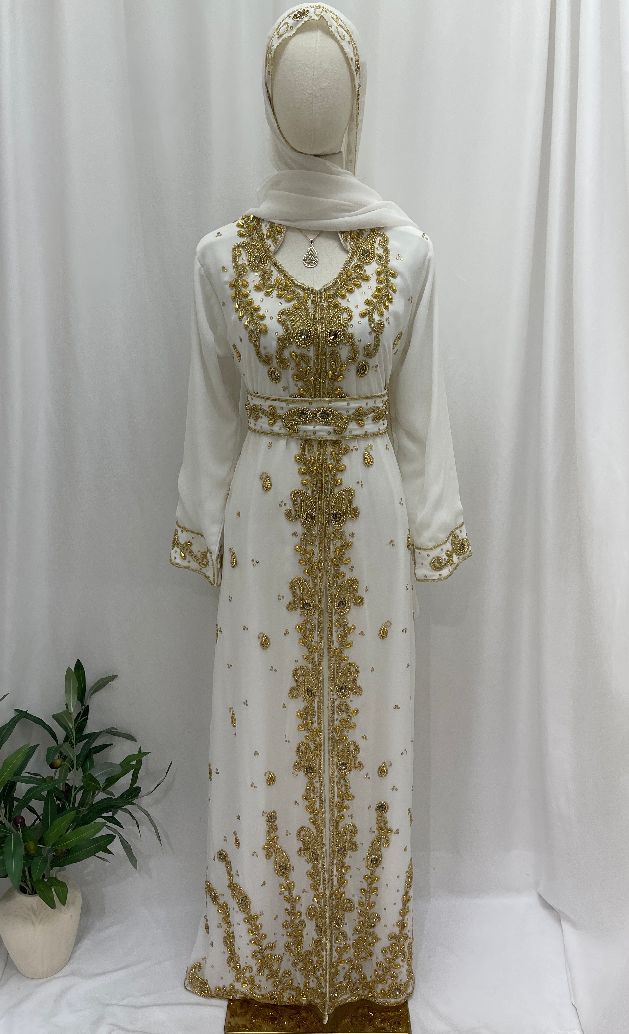 Noor Al Zahra Beaded Kaftan – Timeless Artisan Design