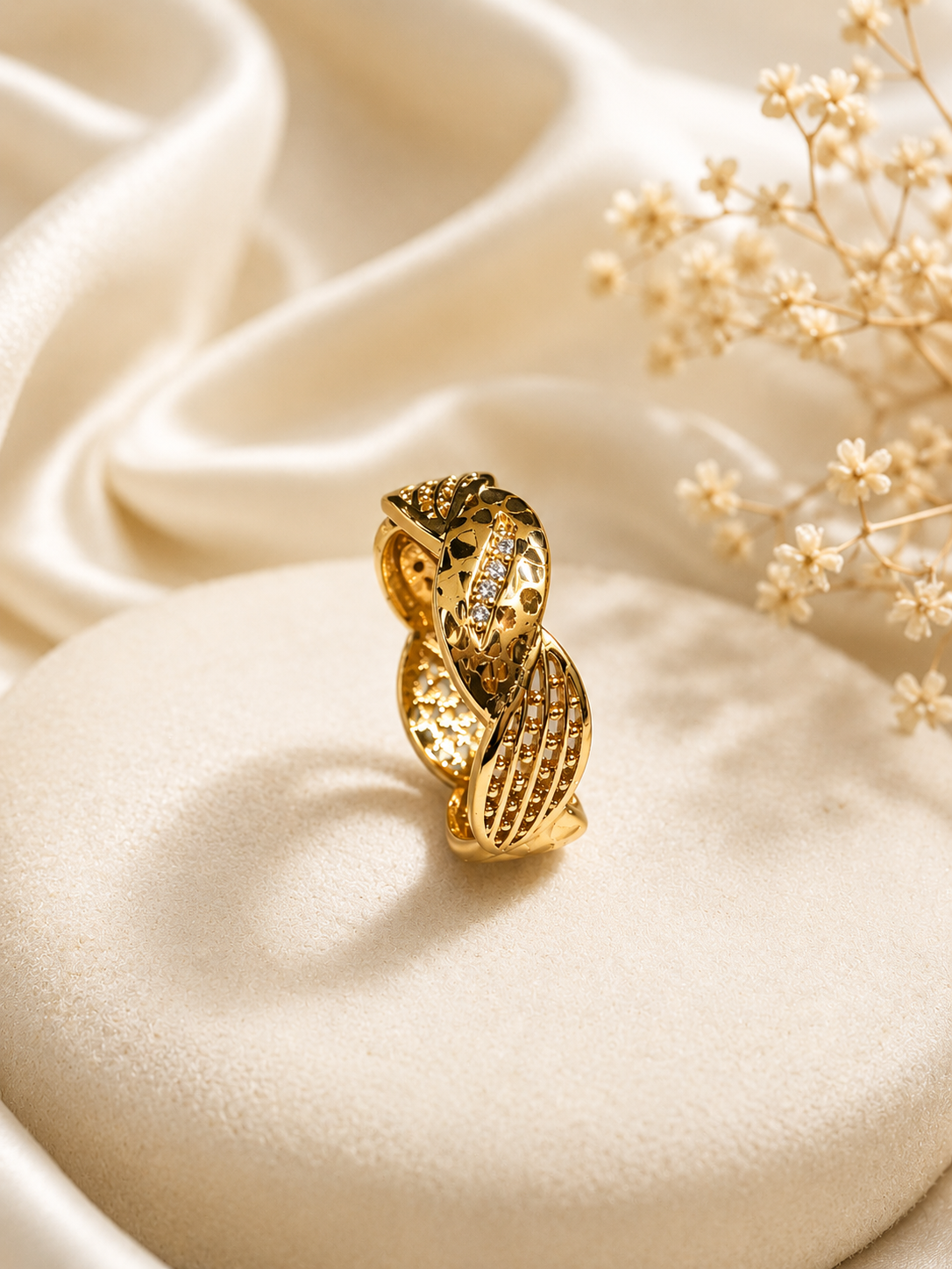 Golden Hearts Twist Ring