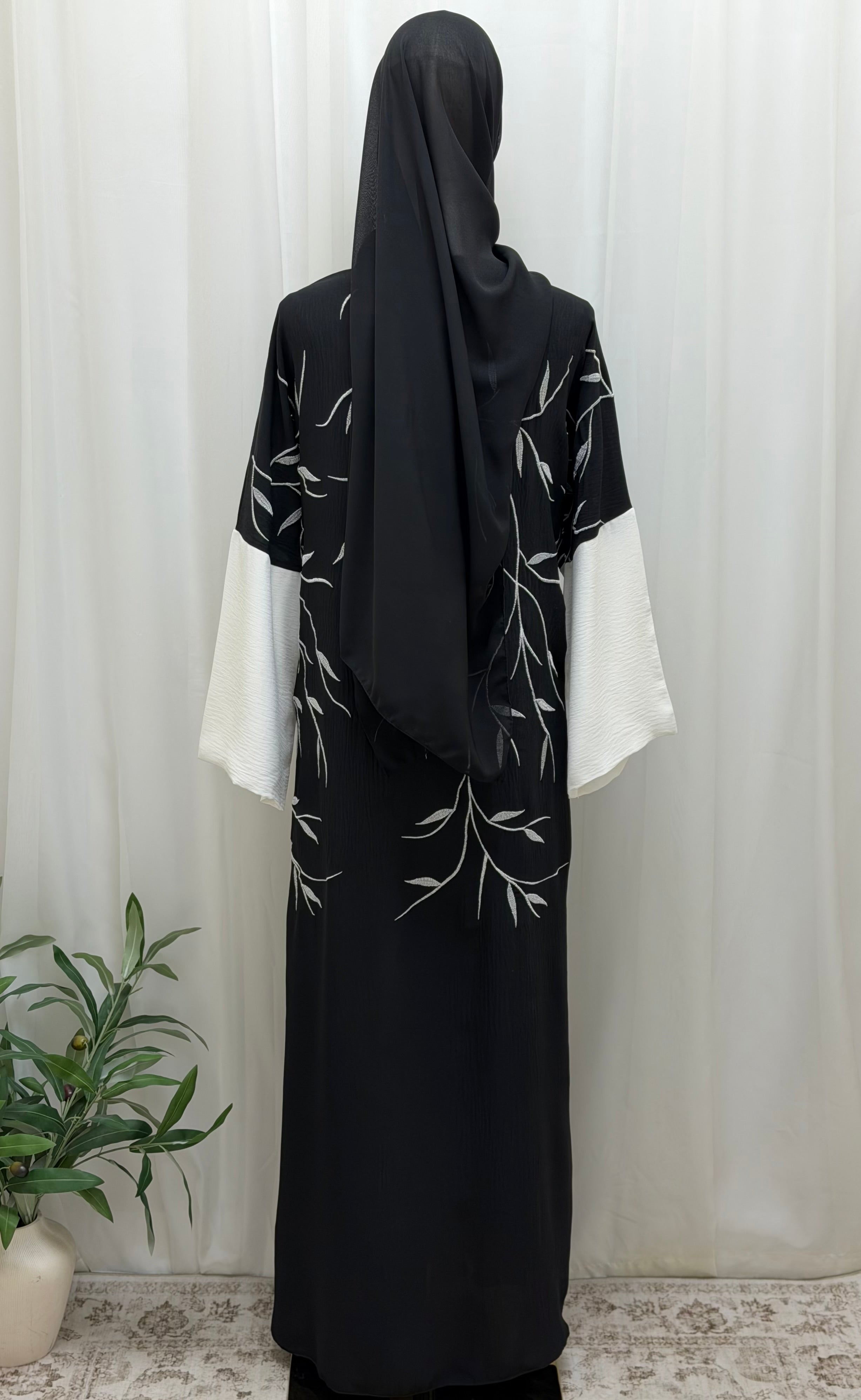 Whisper Garden Abaya