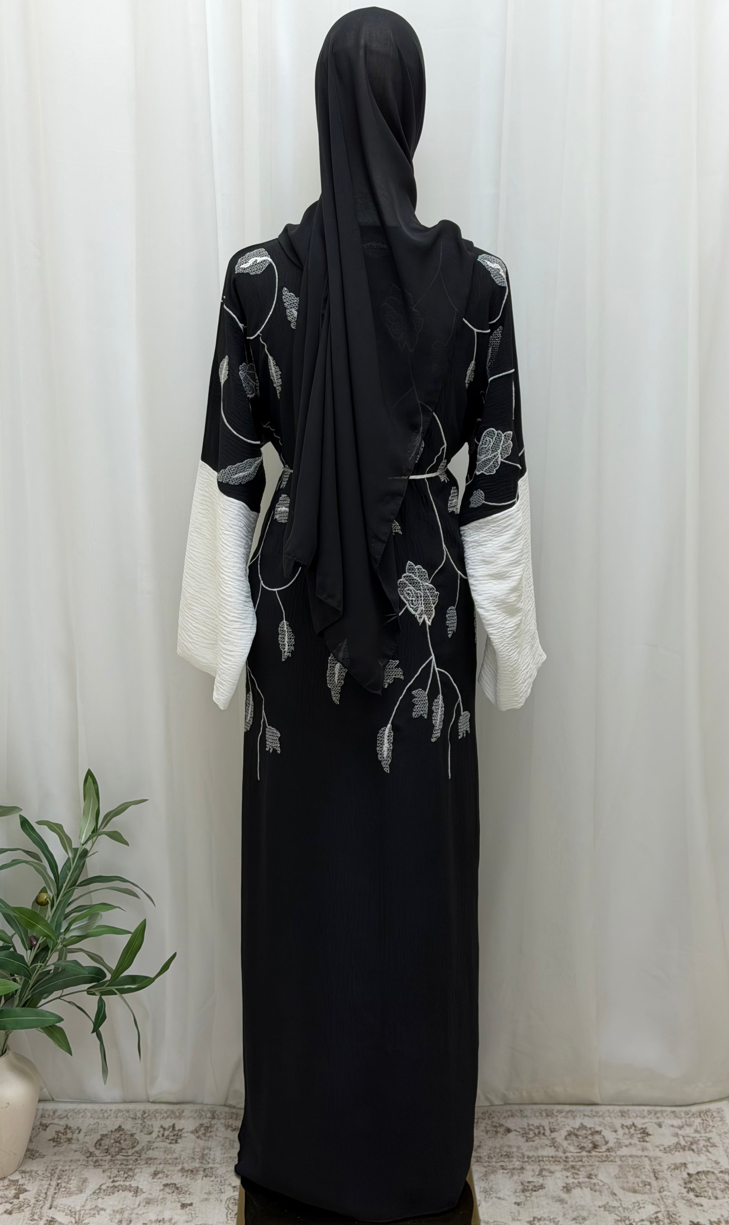 Whisper Garden Abaya