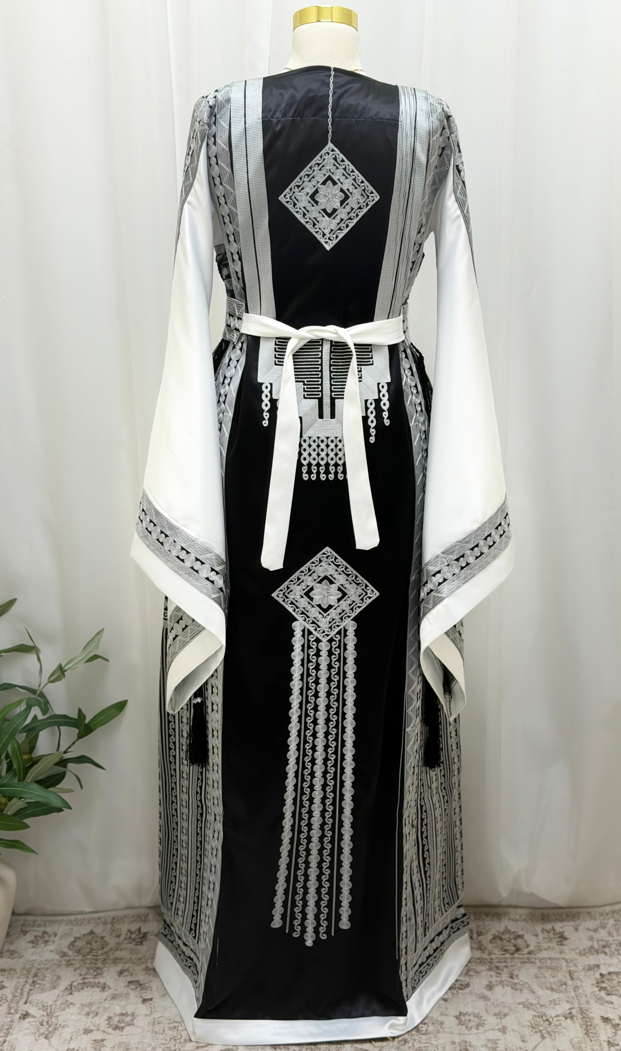Thobe Al-Aseeri Heritage