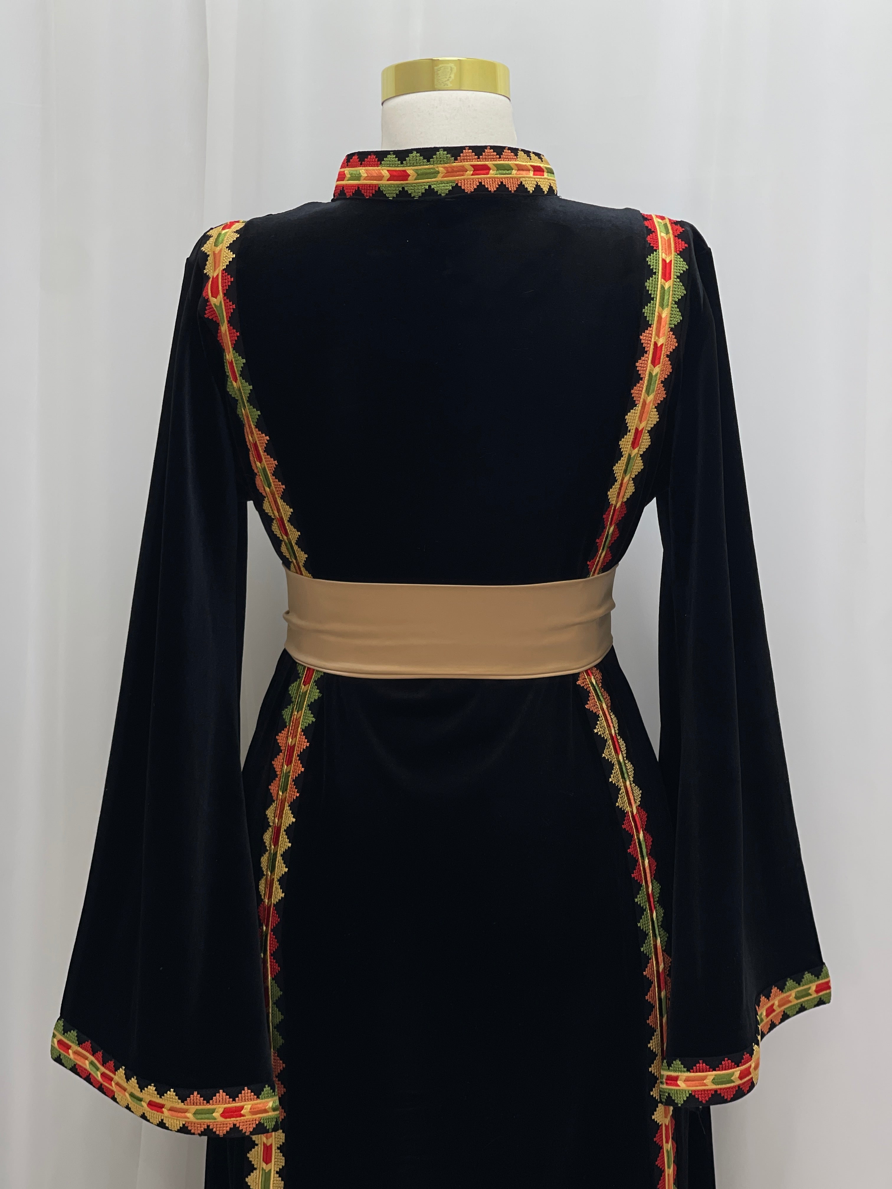 Manajel Grace Velvet Thobe