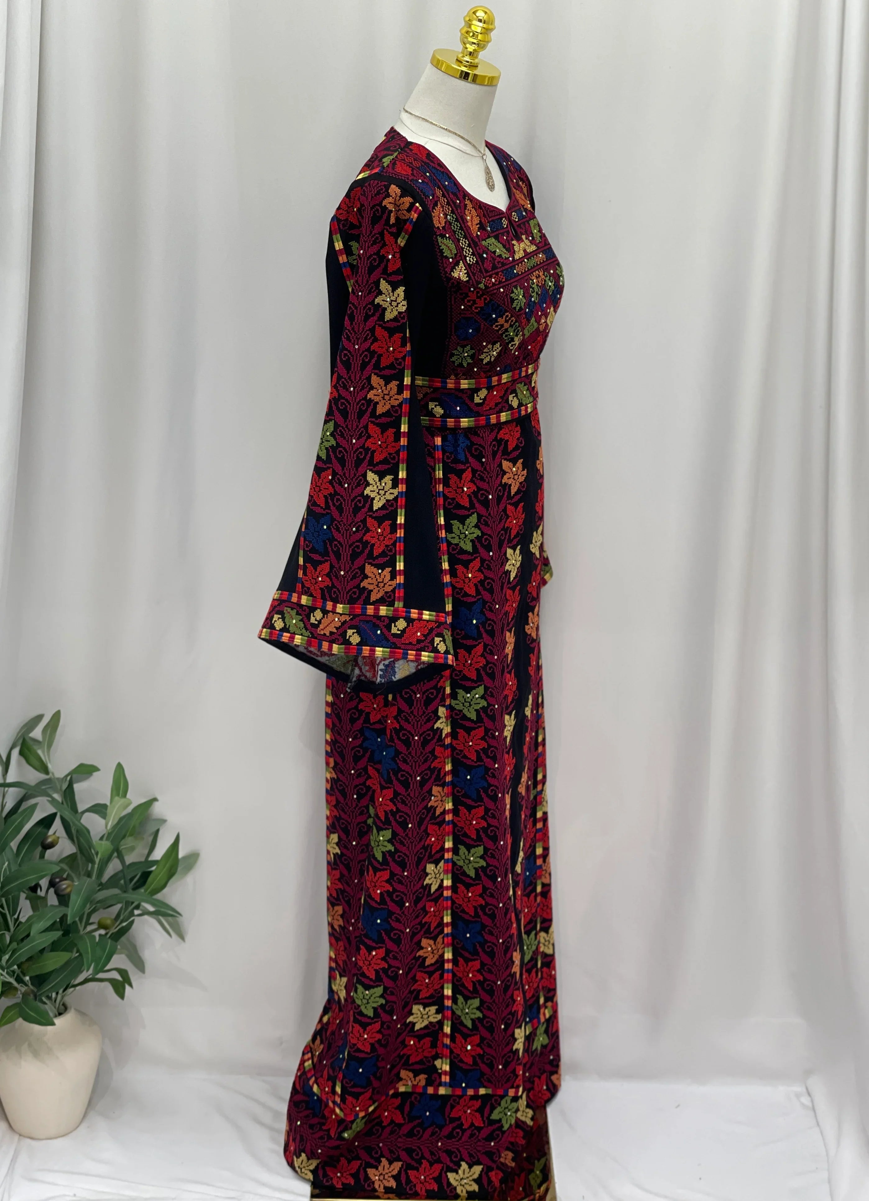 ثوب زهرة الفلسطينيين