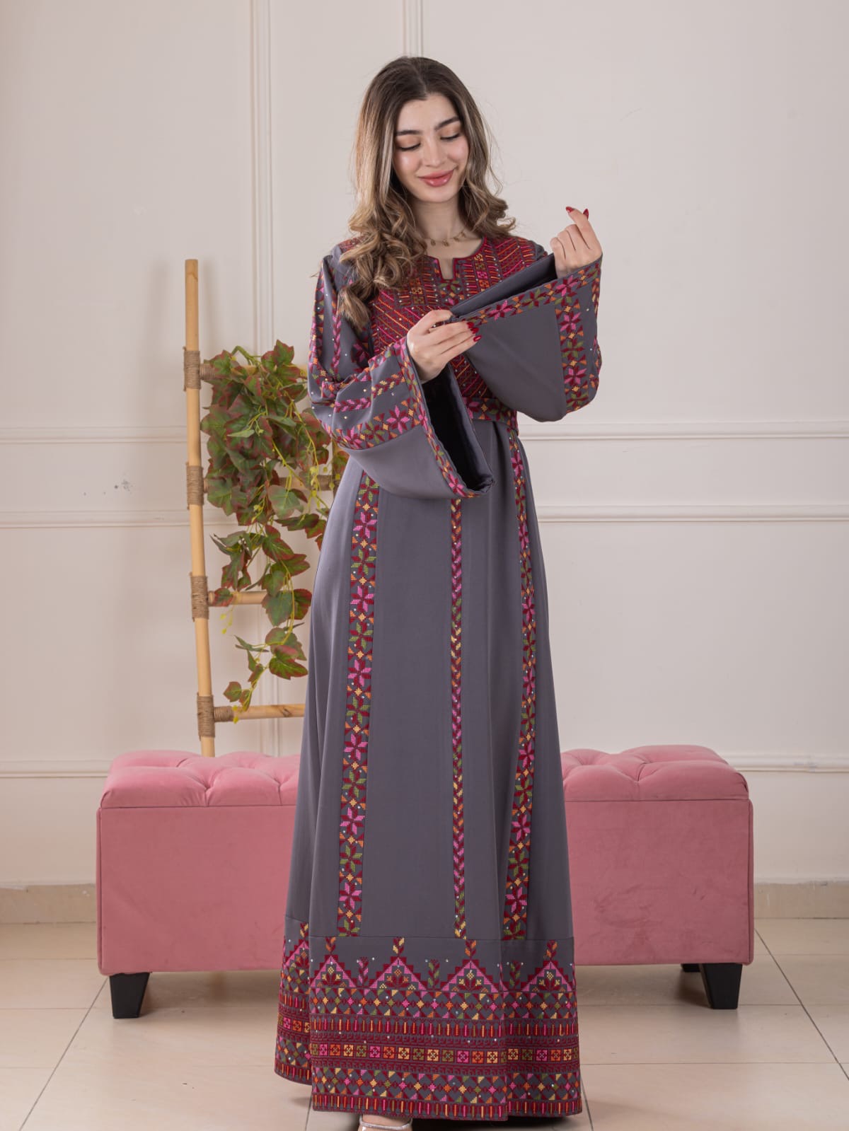 Palestinian Embroidered Simple Thobe – Traditional Tatreez Dress