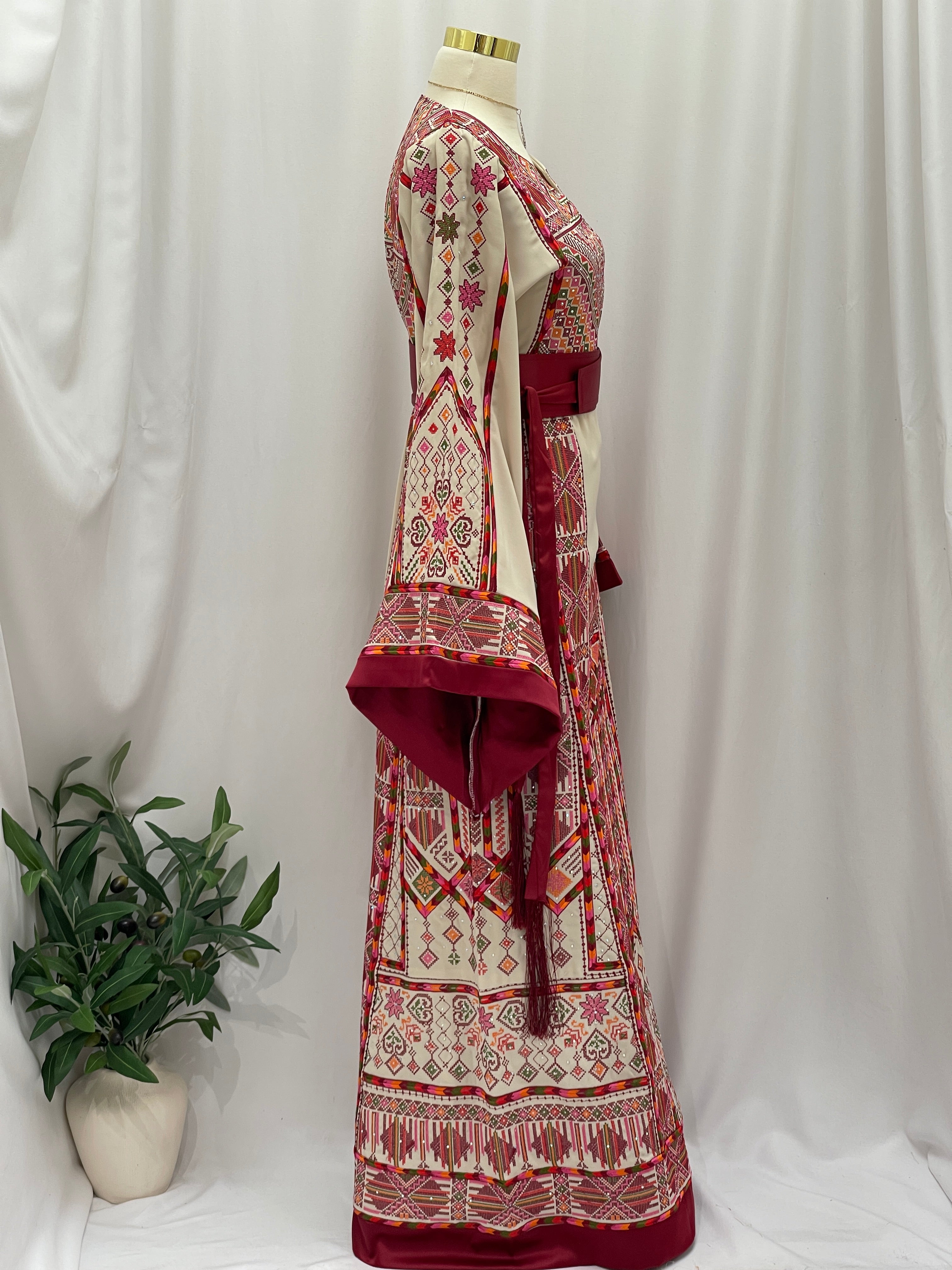 Eliana Embroidered Thobe