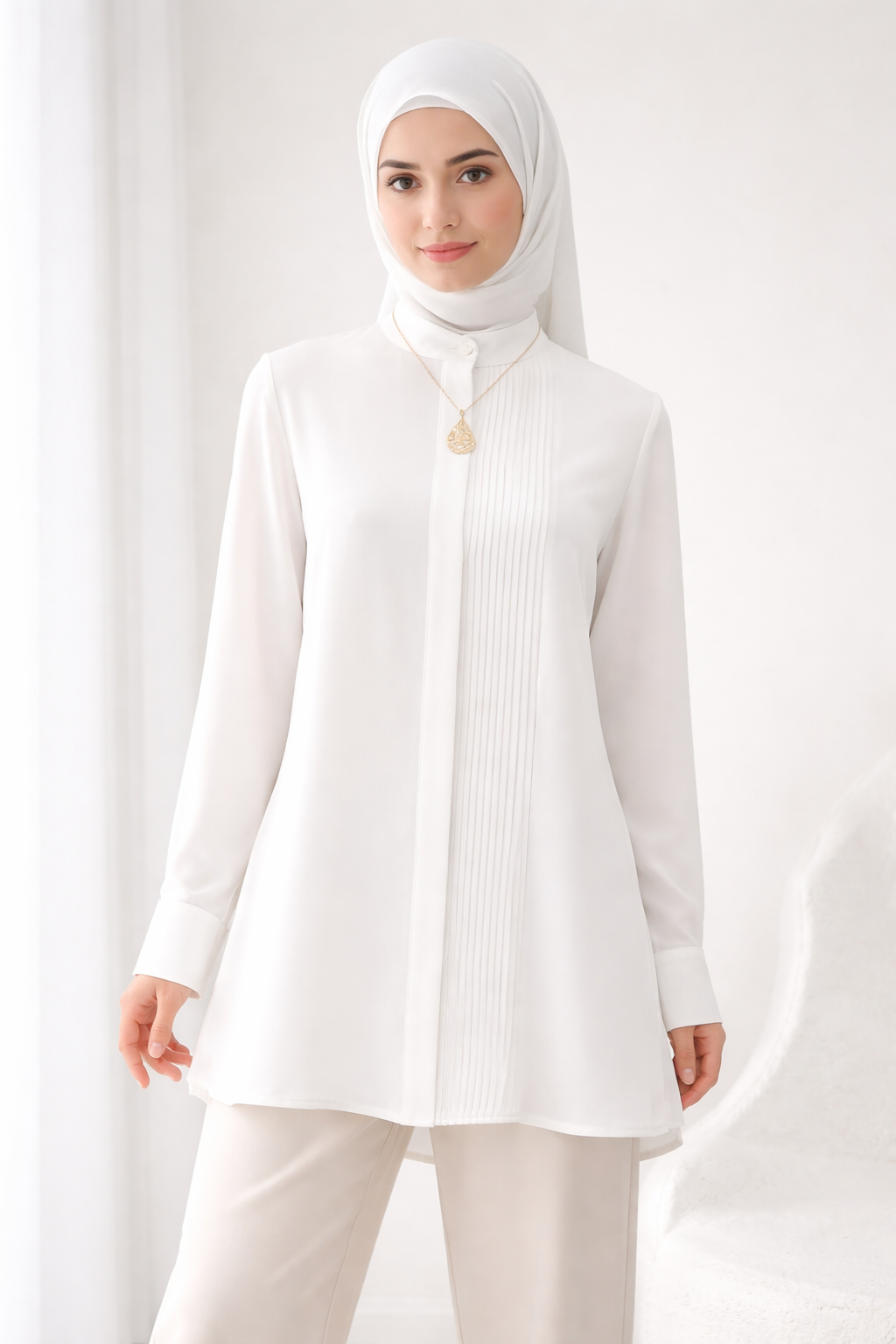 Timeless Elegance: The Expertly Designed Pleated Blouse