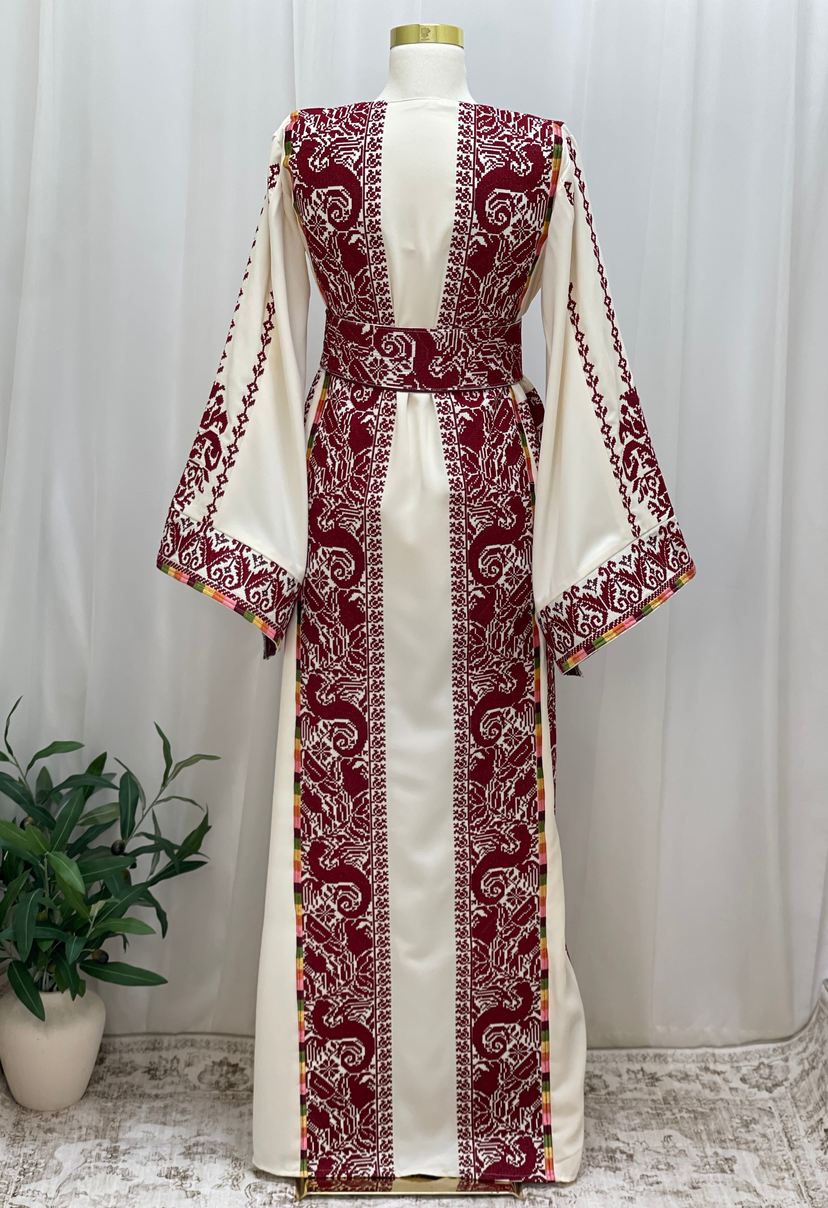 Dragon Heritage Embroidered Thobe