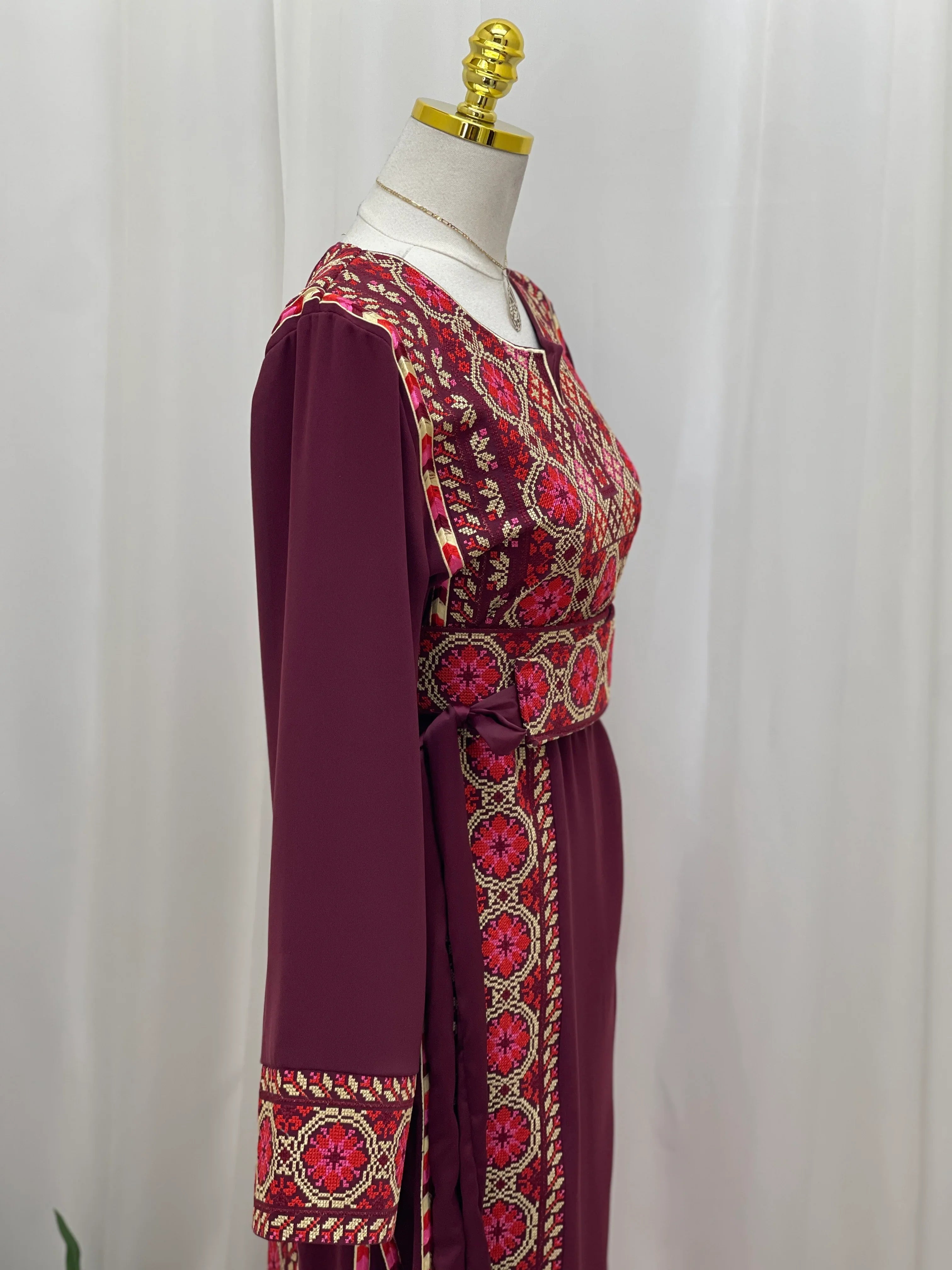 Zahra Heritage Embroidered Thobe