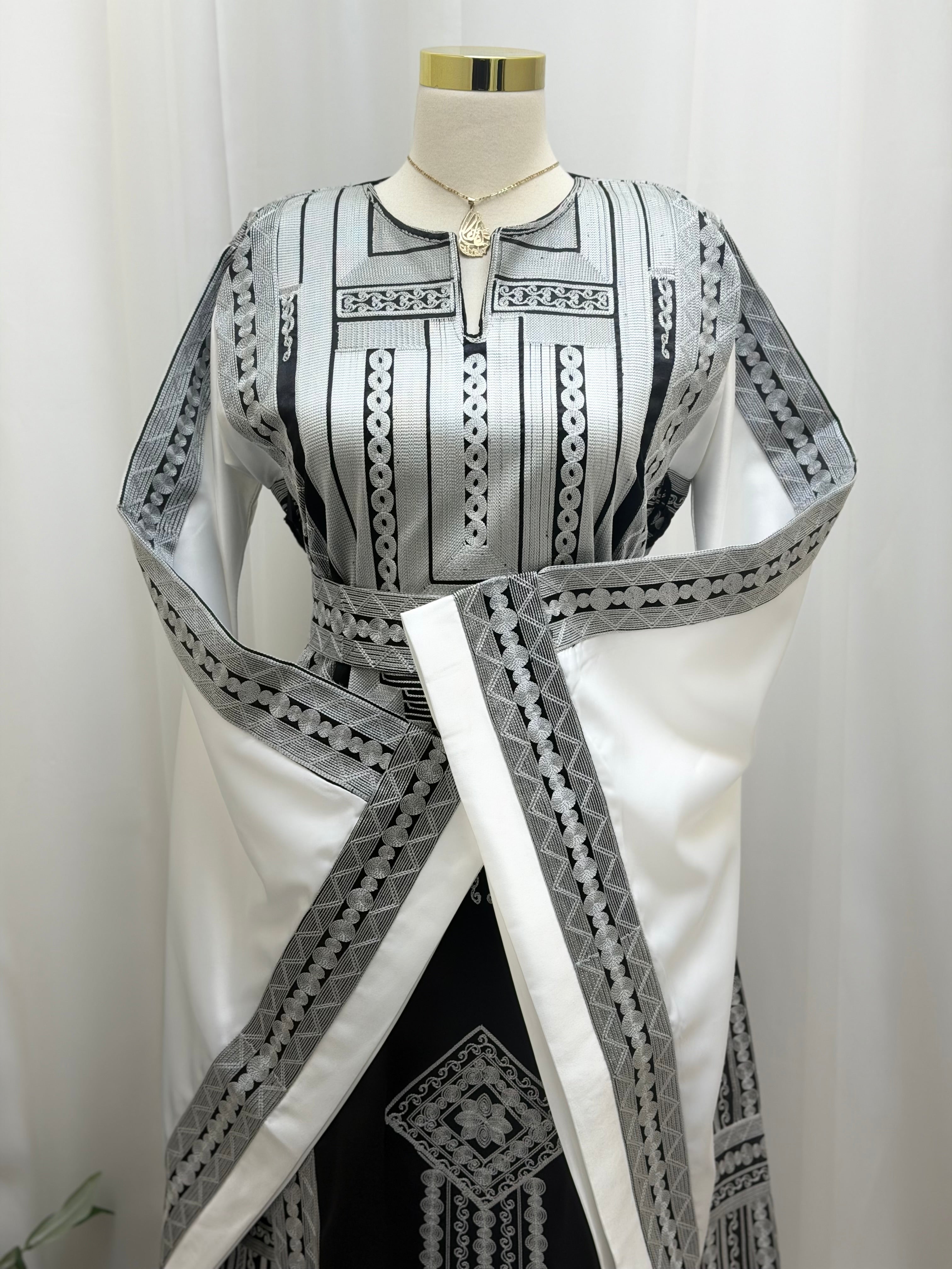 Thobe Al-Aseeri Heritage