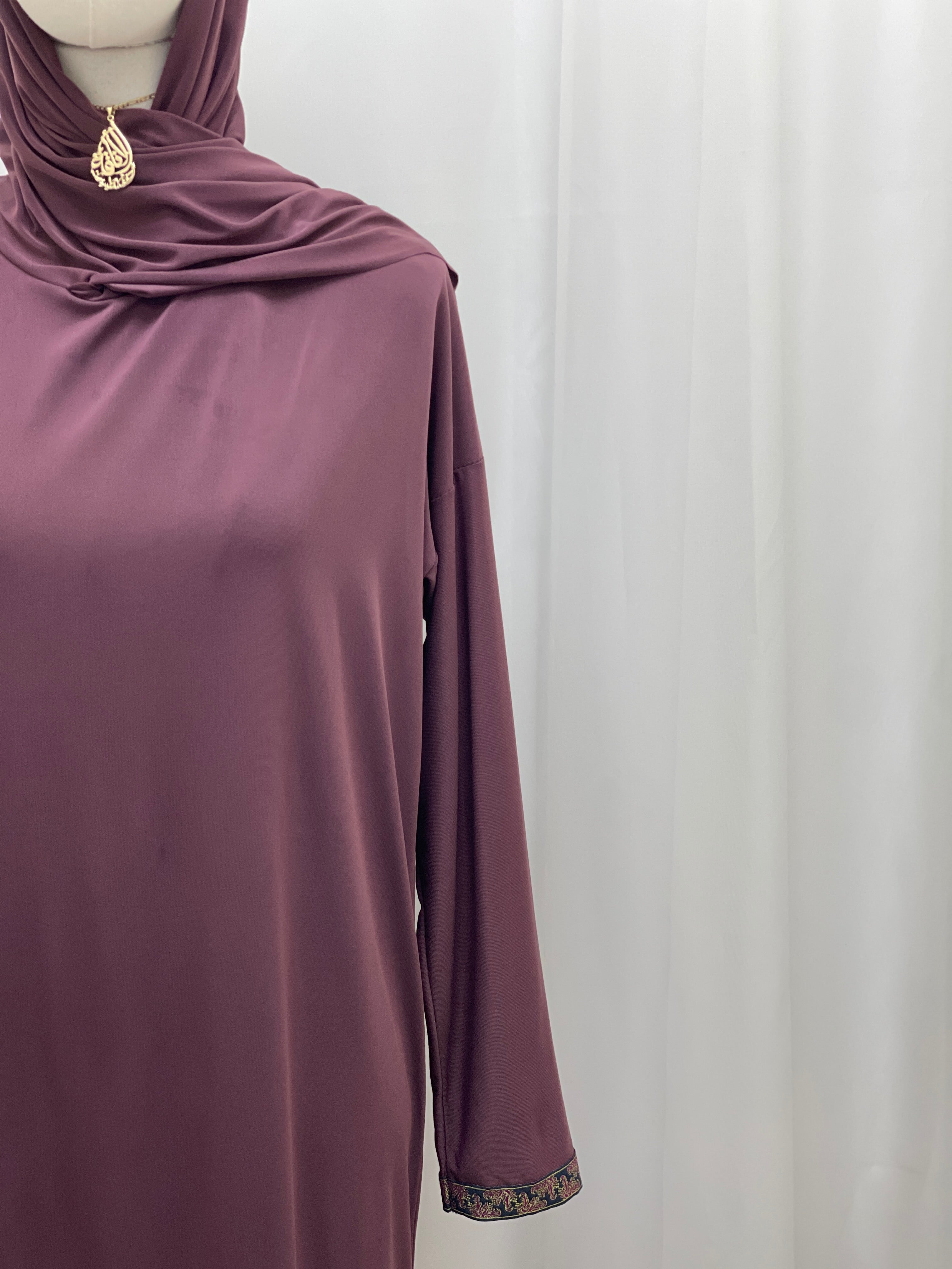 عباءة صلاة فلسطينية أنيقة من قطعة واحدة