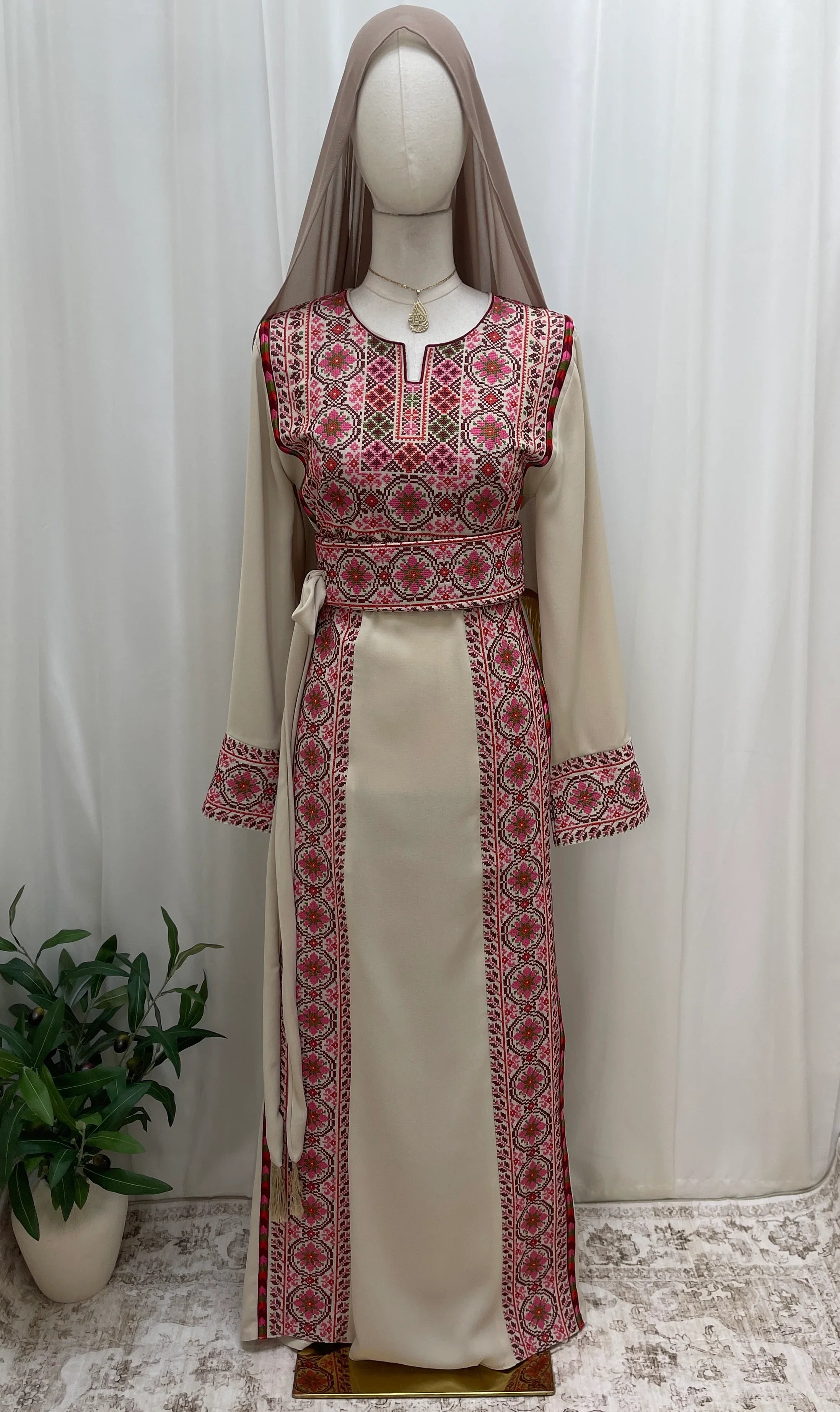 Zahra Heritage Embroidered Thobe