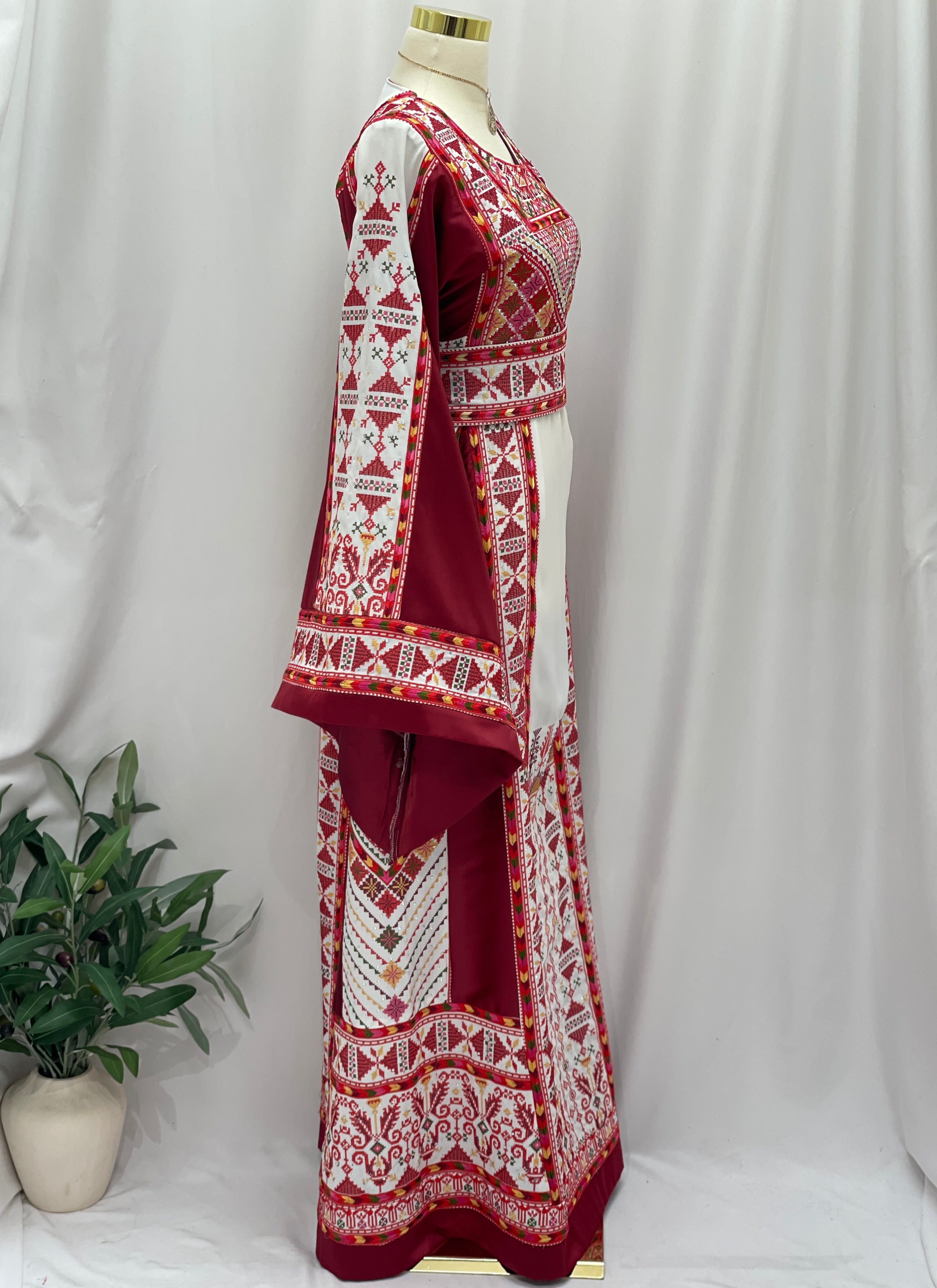 Thuraya Heritage Embroidered Thobe