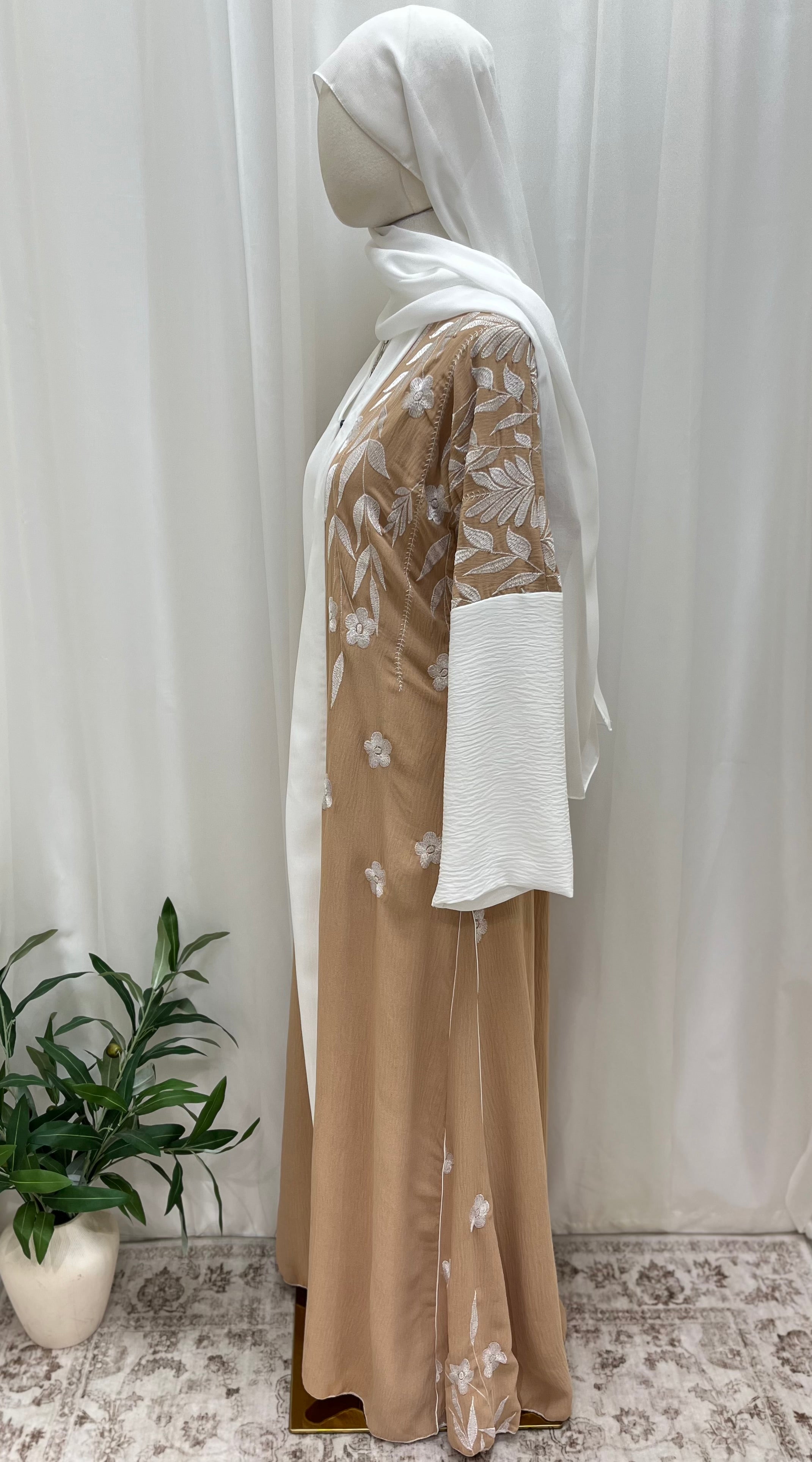 Whisper Garden Abaya