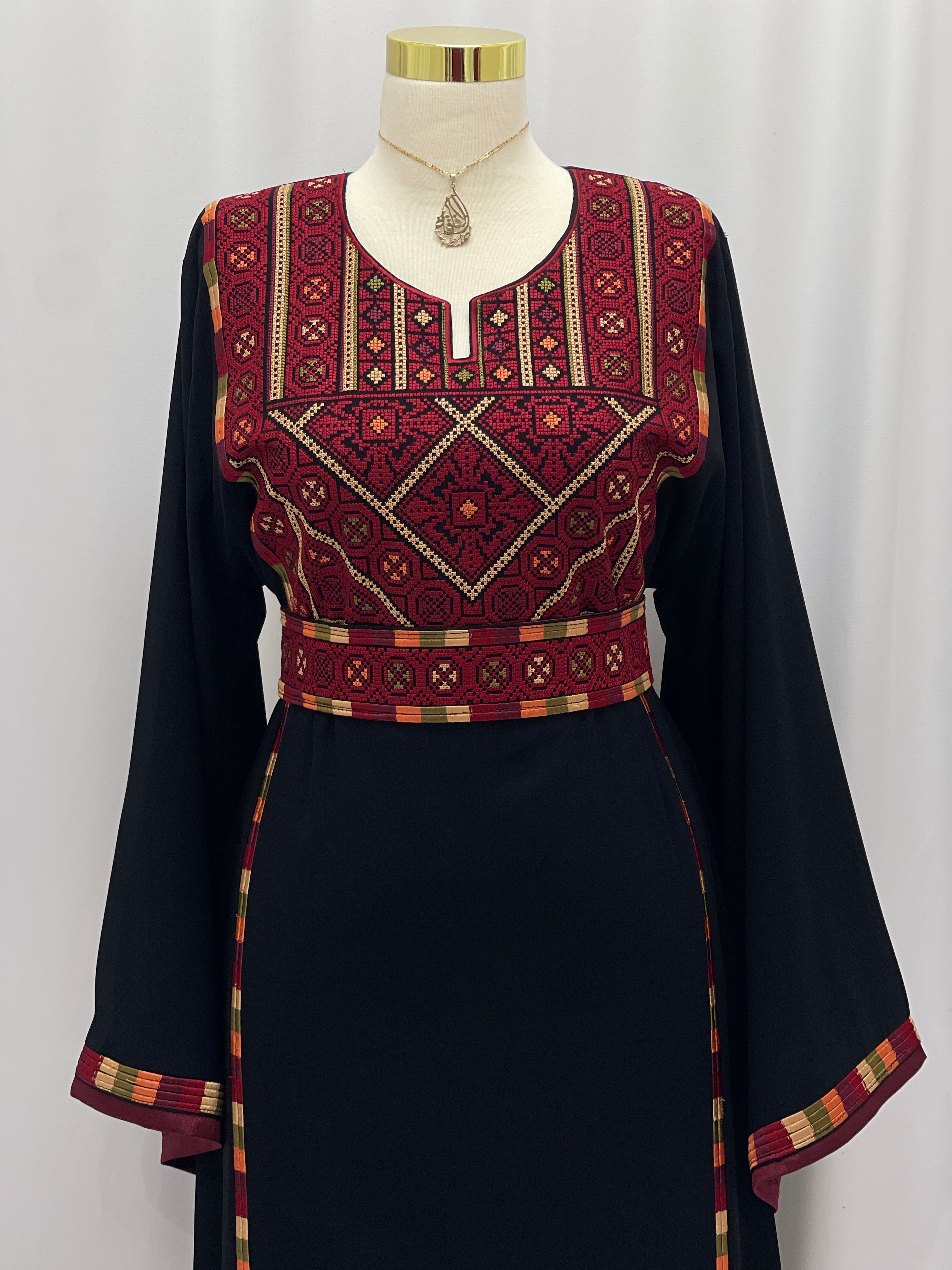 Manajel Embroidered Classic Thobe