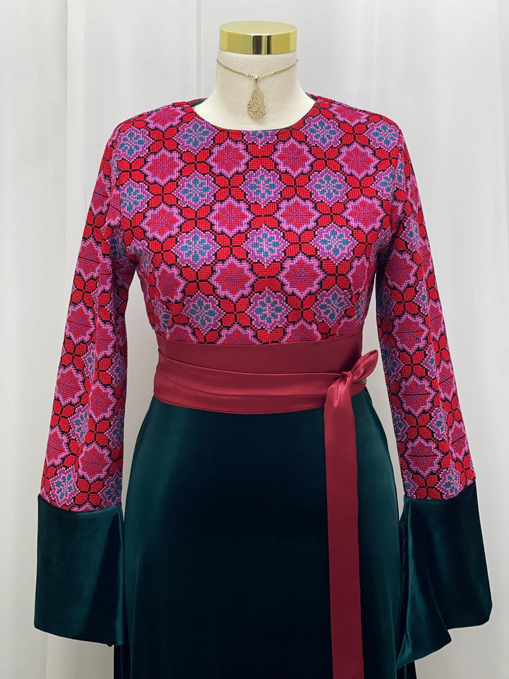 Palestinian Embroidered Dress  Traditional Dress main image 0