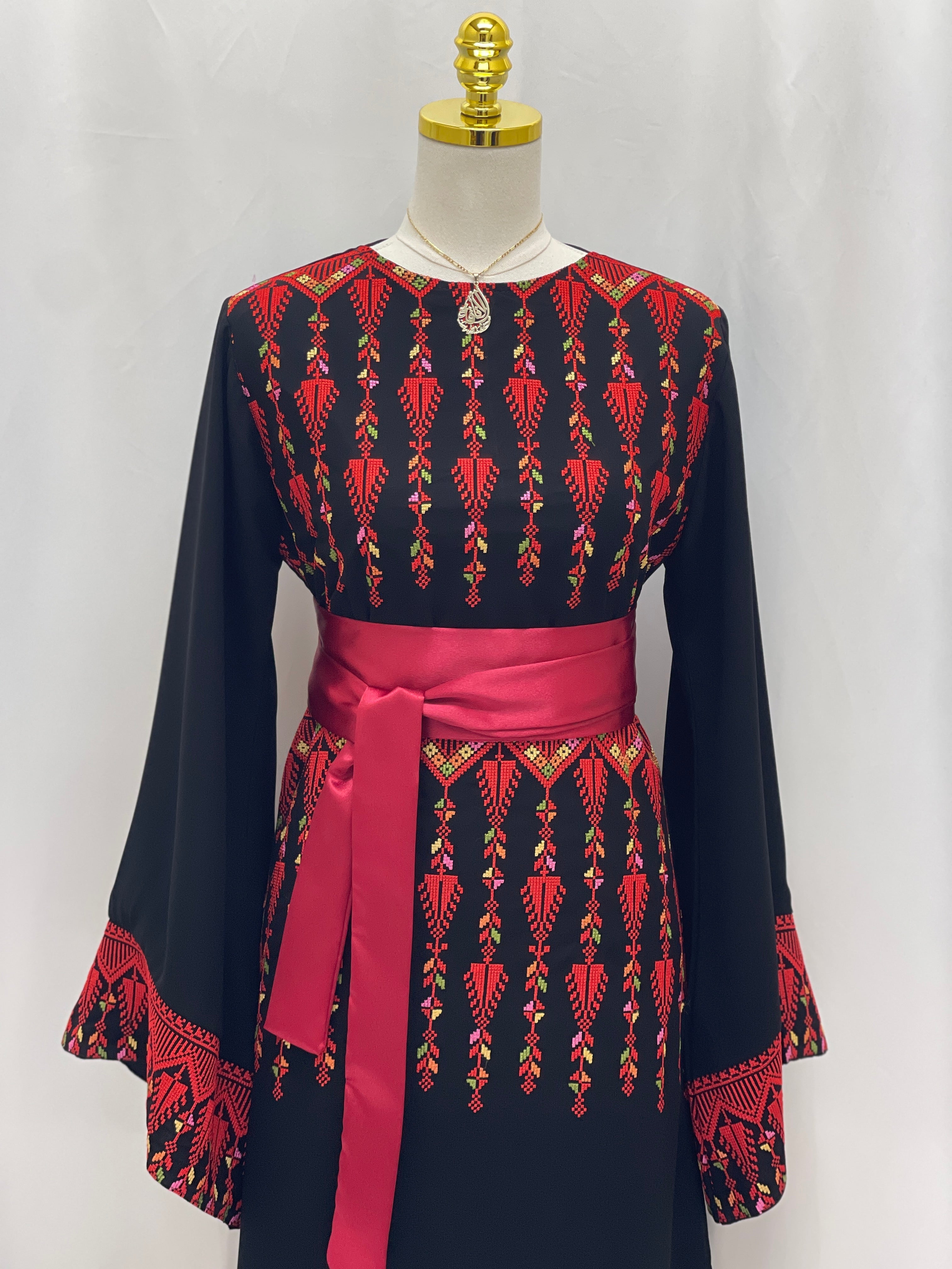 Al-Nada Thobe: Perfect For Special Occasions and Cultural Celebrations Palestinian Elegance