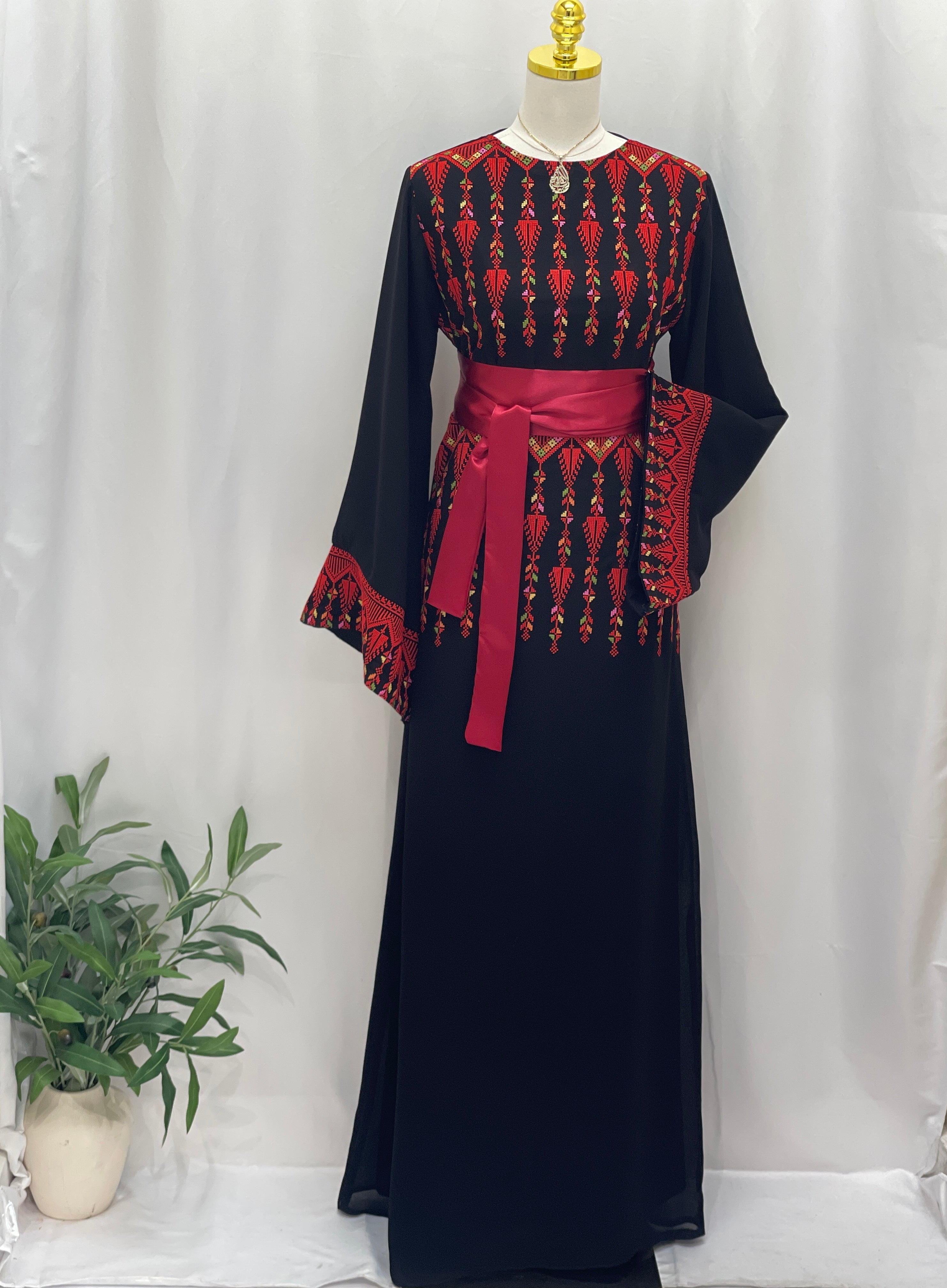 Al-Nada Thobe: Perfect For Special Occasions and Cultural Celebrations Palestinian Elegance
