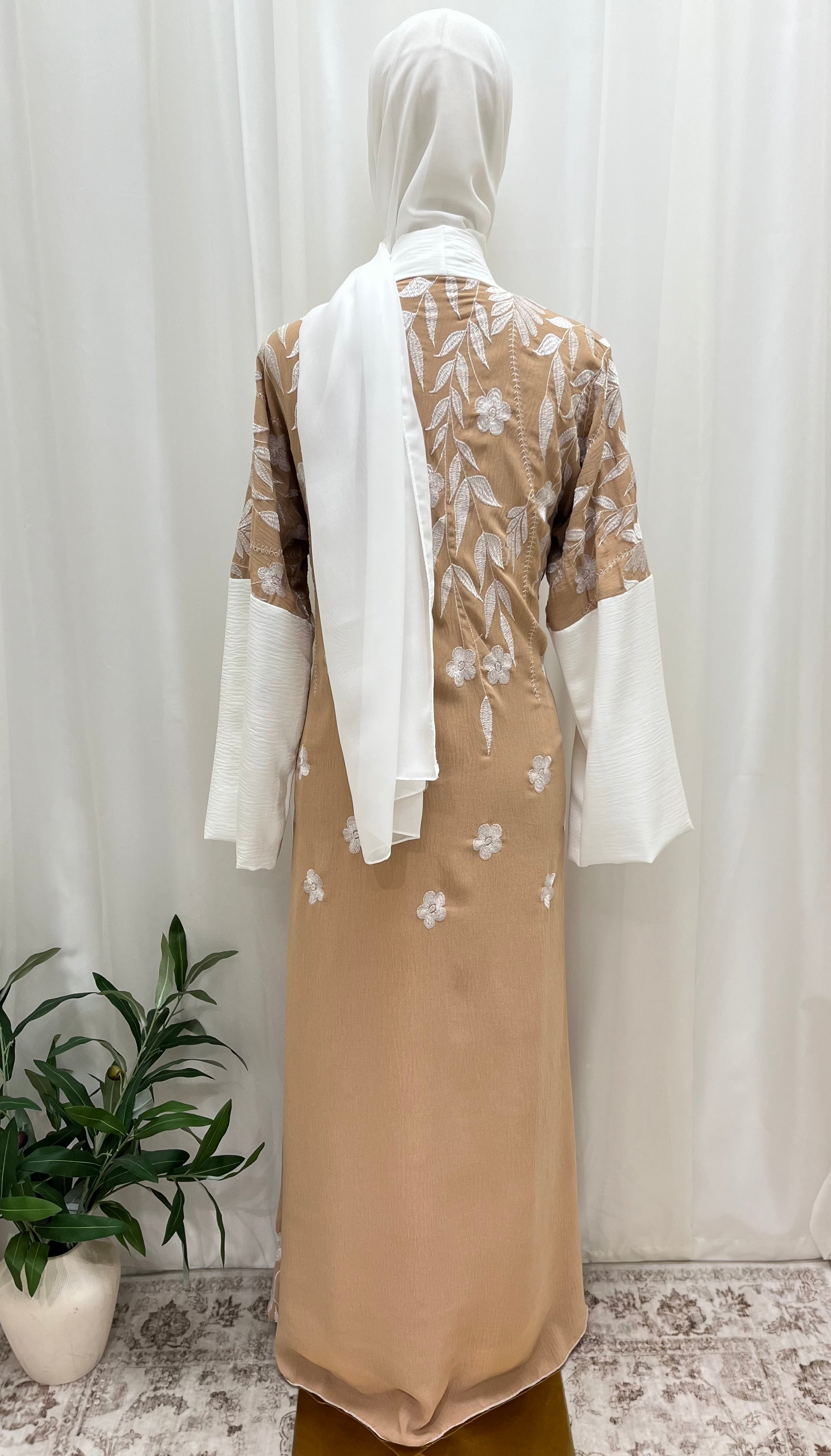 Whisper Garden Abaya