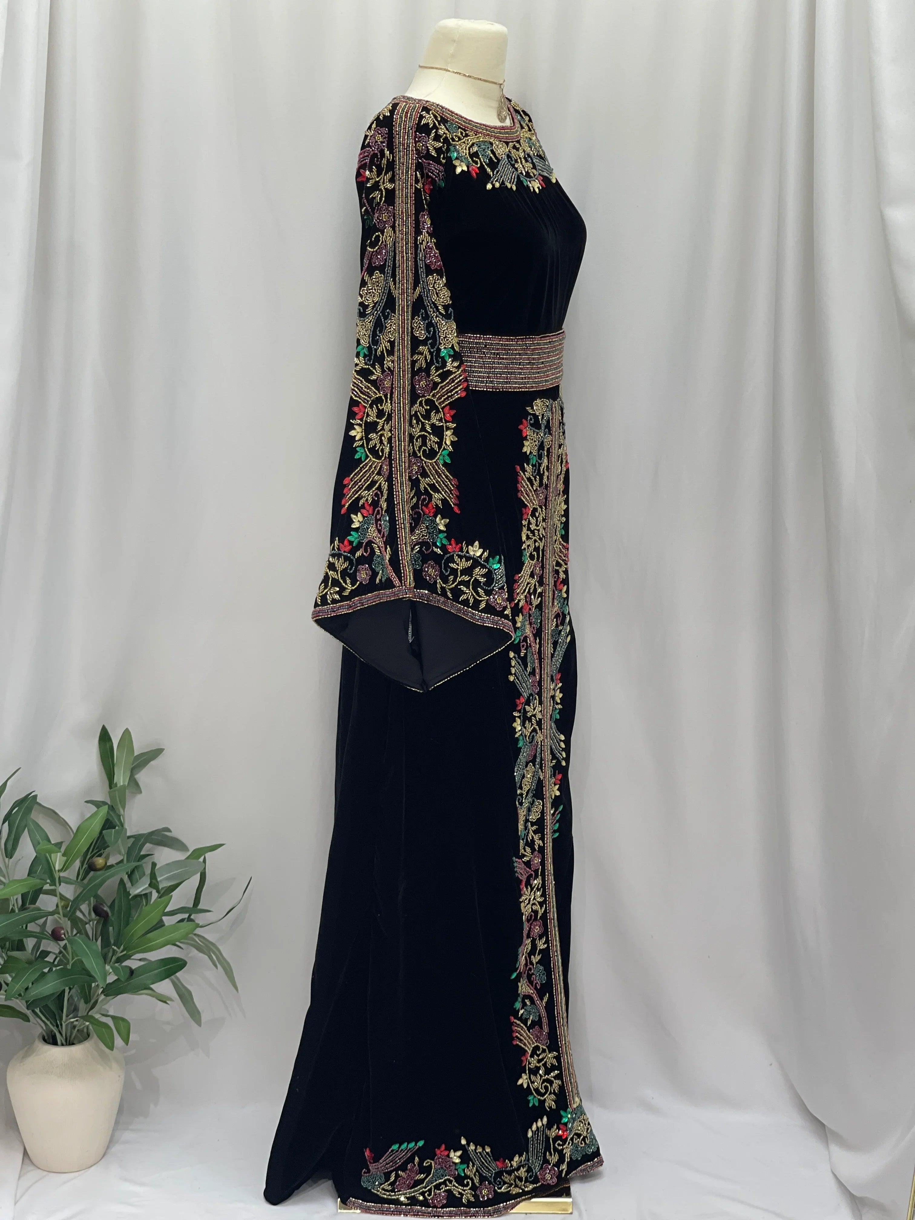 Sultana Beaded Velvet Thobe