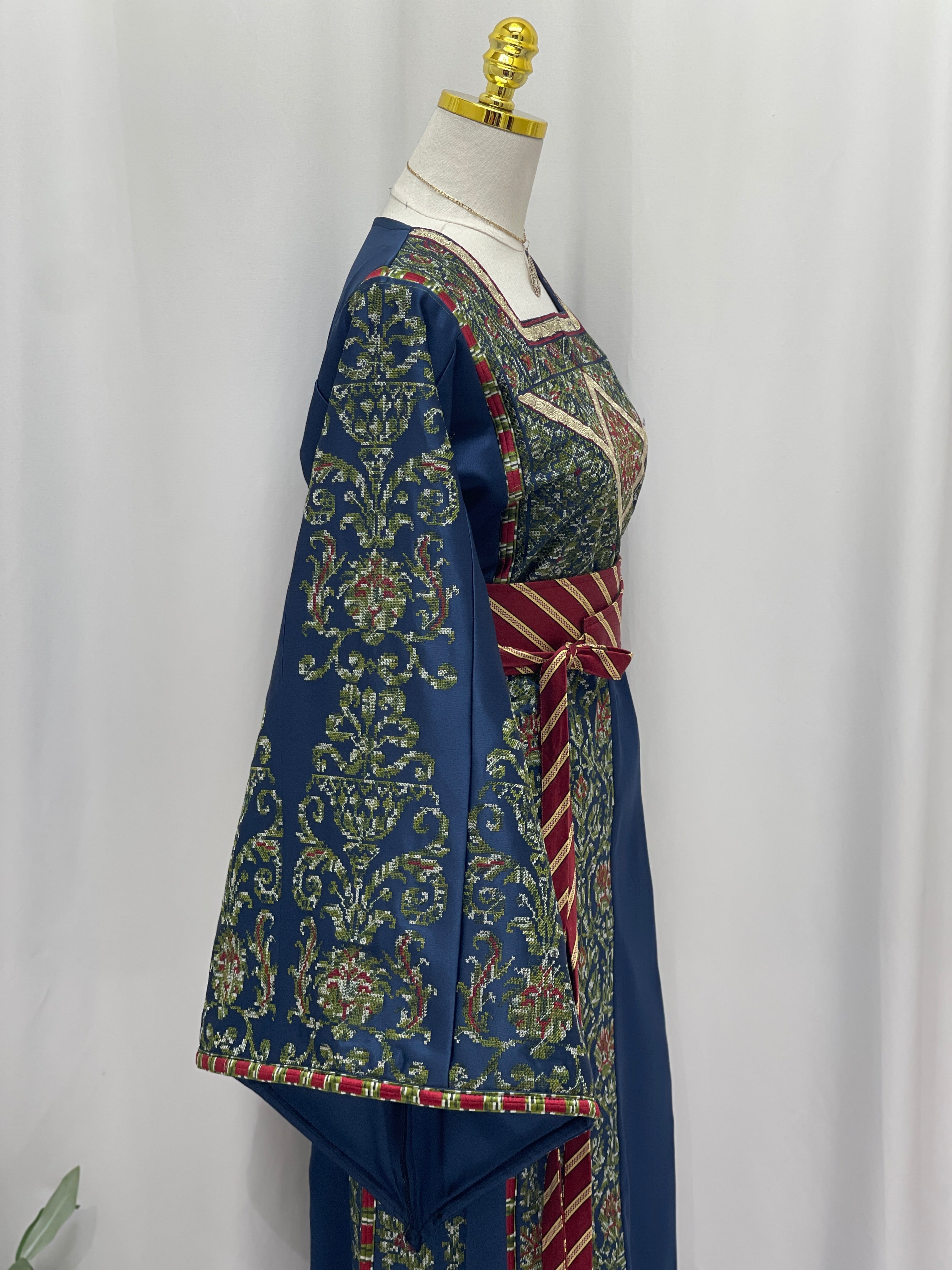 Vintage Heritage  Embroidered Thobe