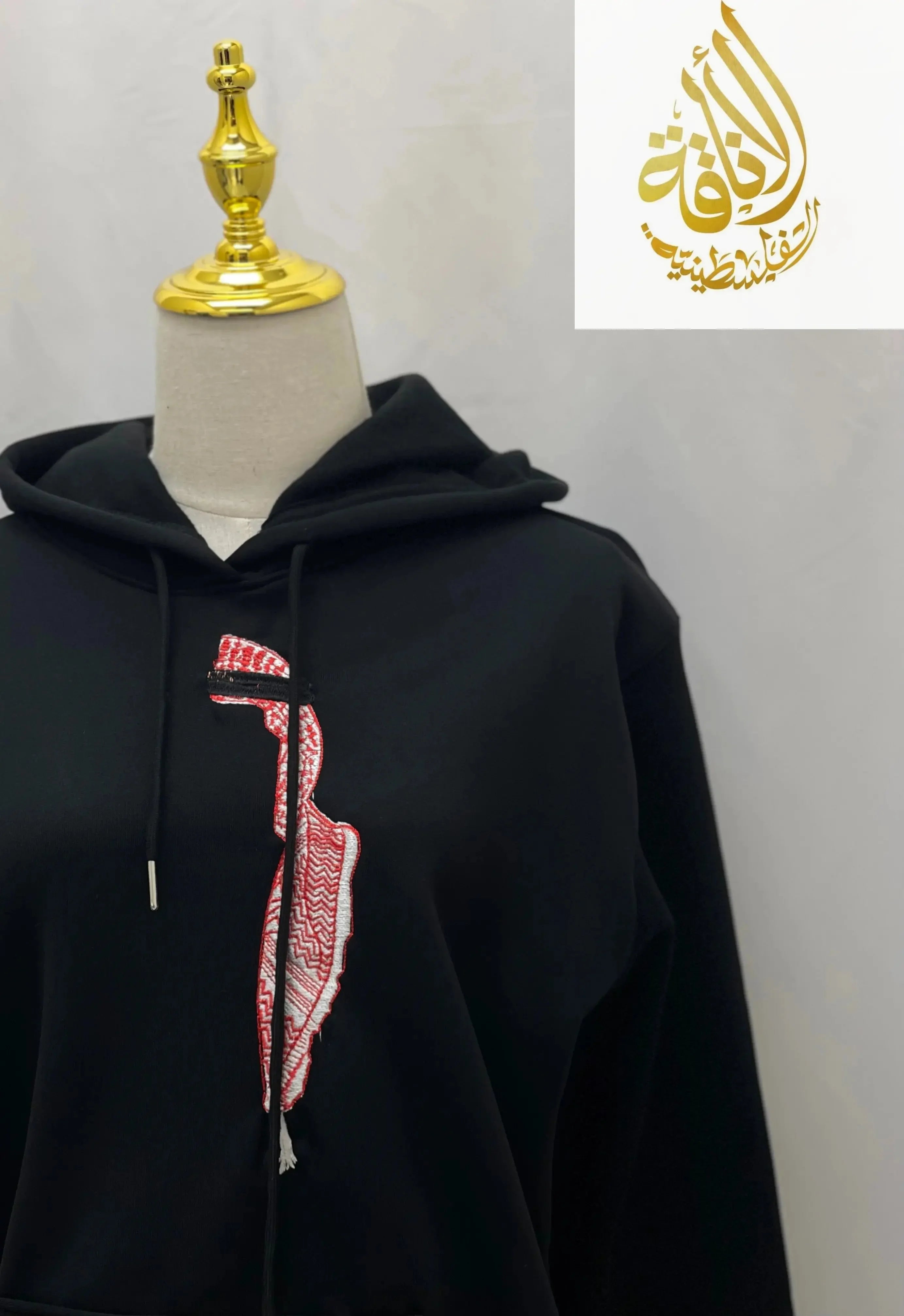 Black Shmagh Hoodie - Heritage Meets Modern Style Palestinian Elegance