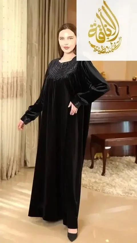 Black Velvet Zipper Abaya - Women's Elegant and Modern Fashion Palestinian Elegance