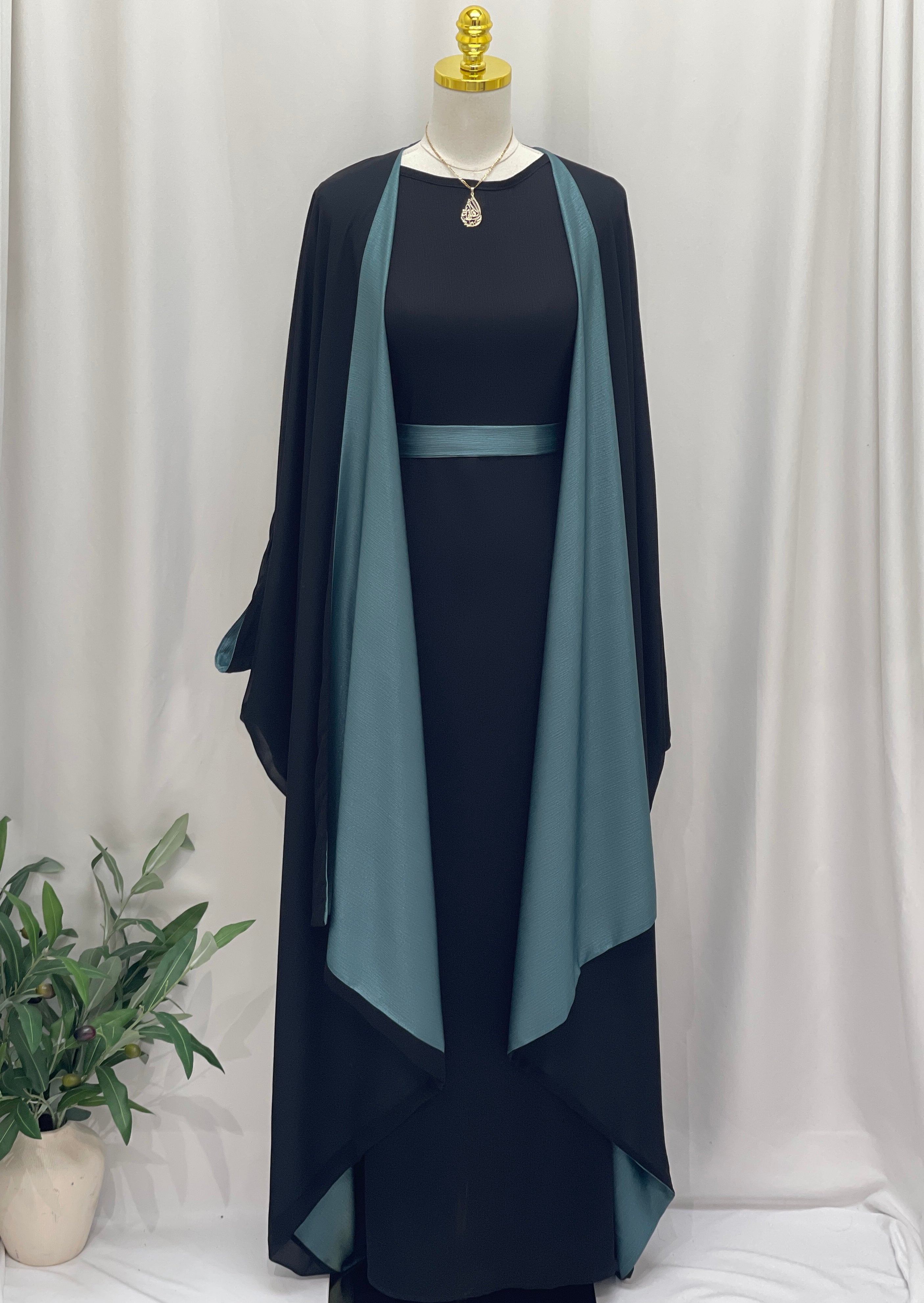 Reversible Satin-Crepe Abaya