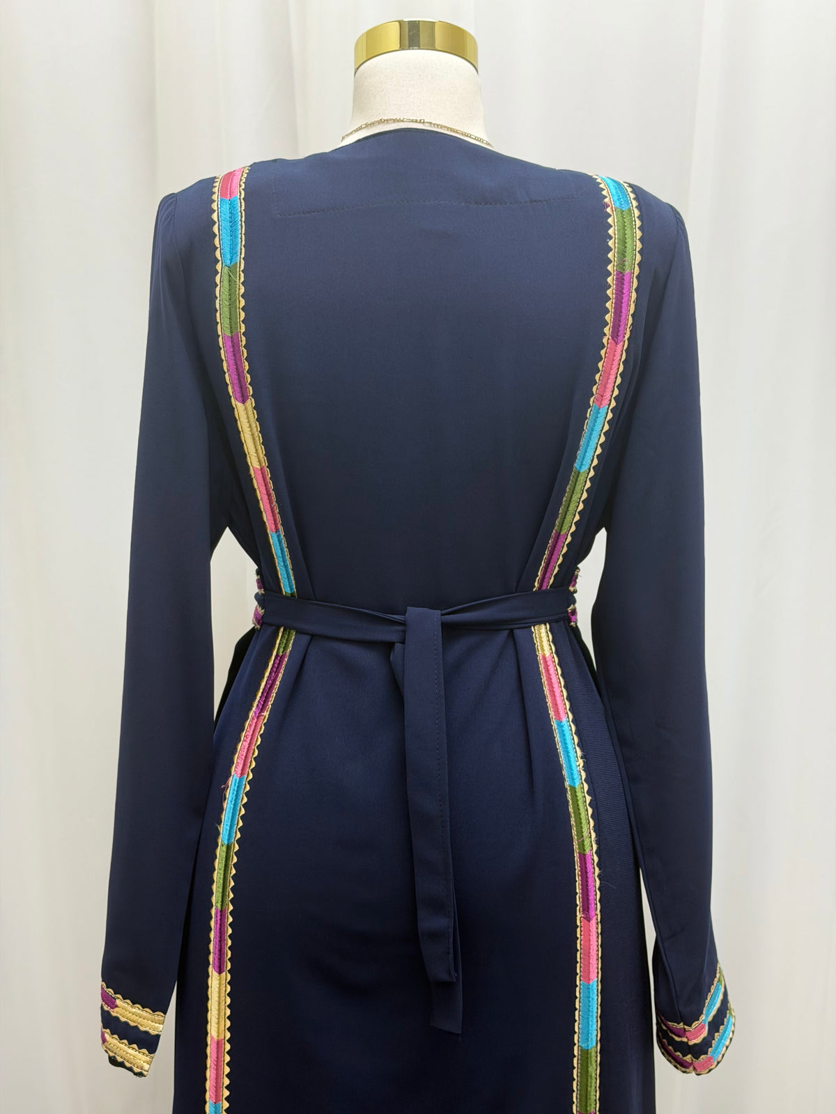 Suad – Simple Embroidered Palestinian Thoub