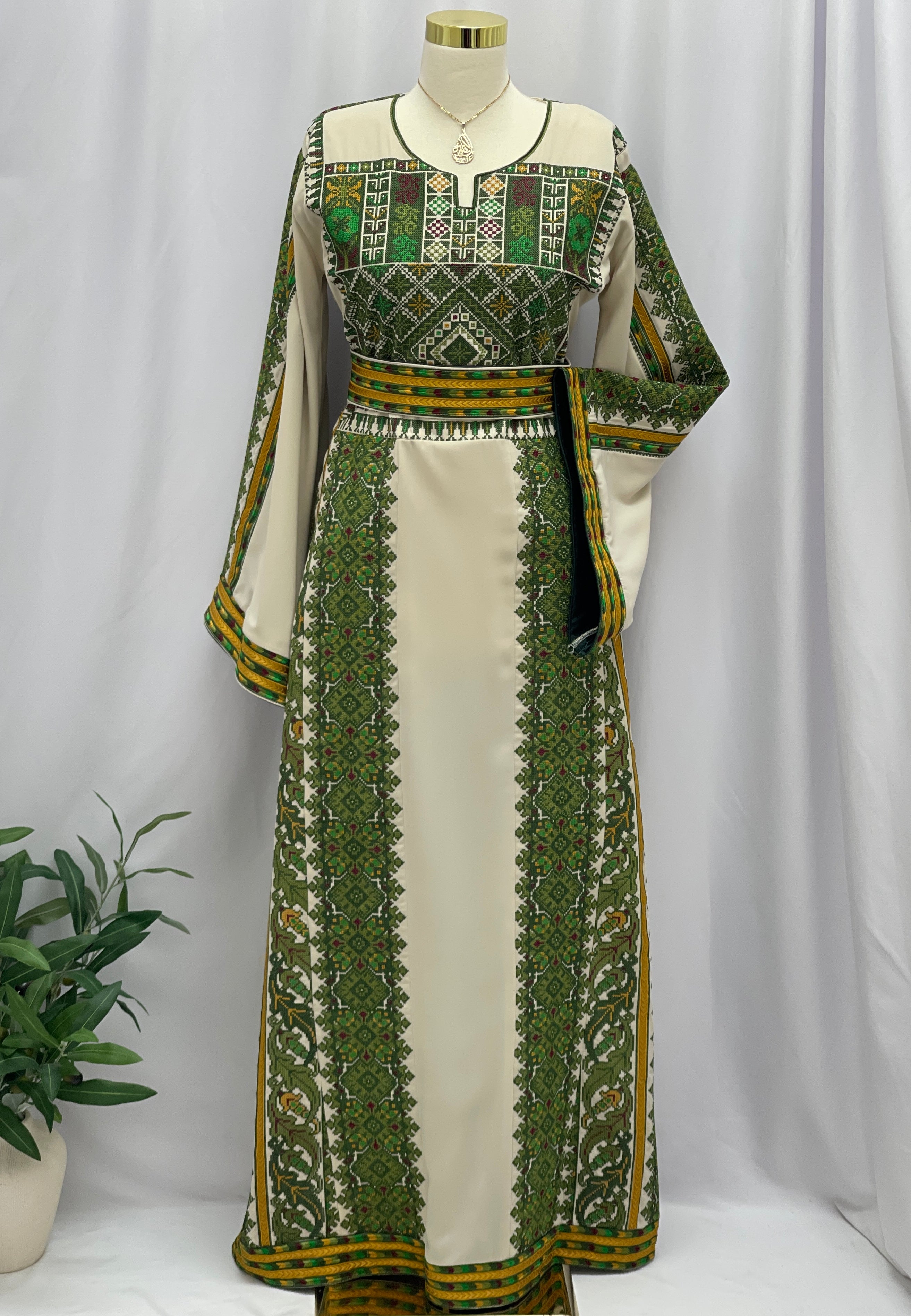 Shifaa Embroidered Palestinian Thobe – Elegant Cultural Dress