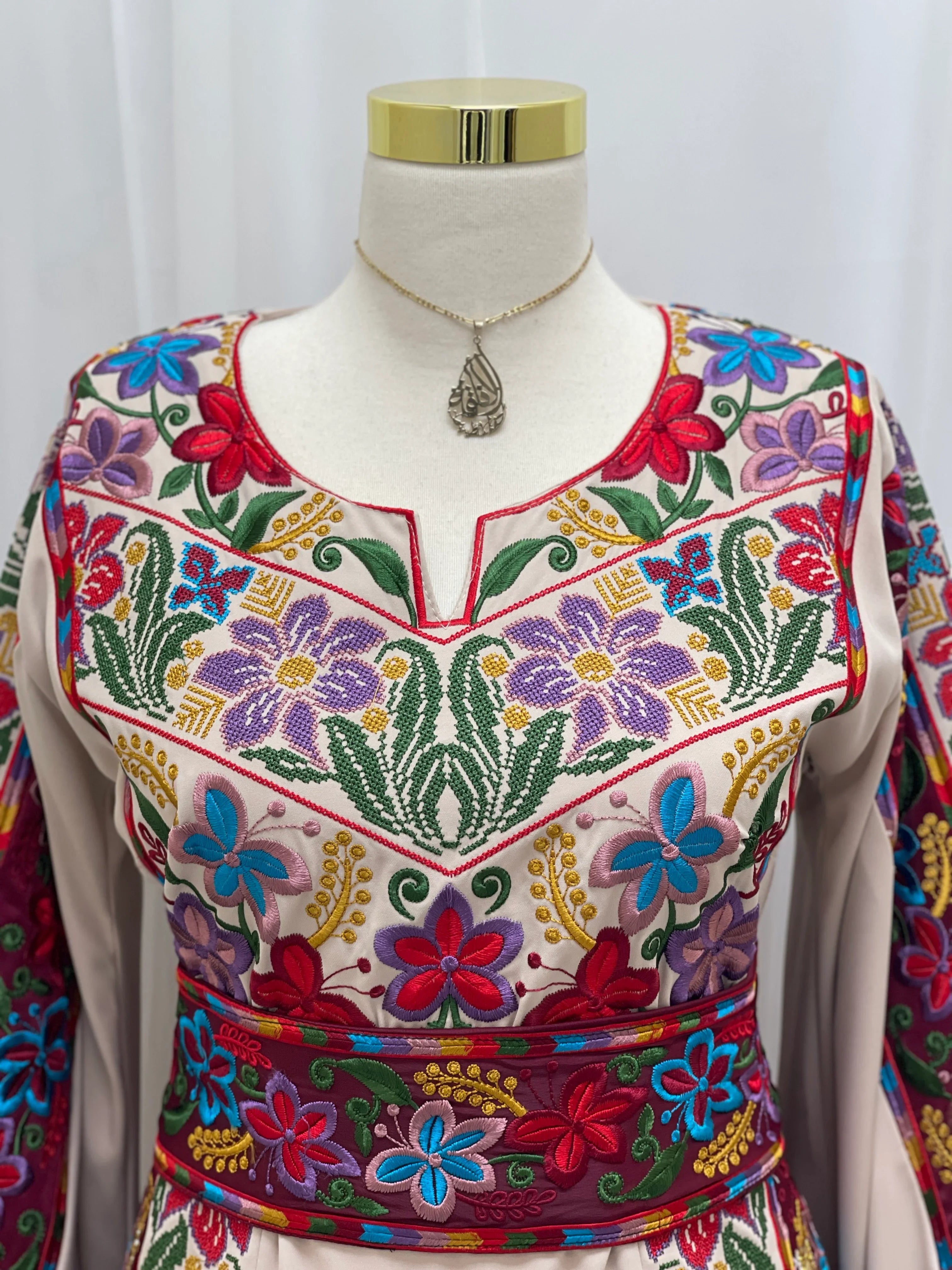 Nool Heritage Embroidered Thobe