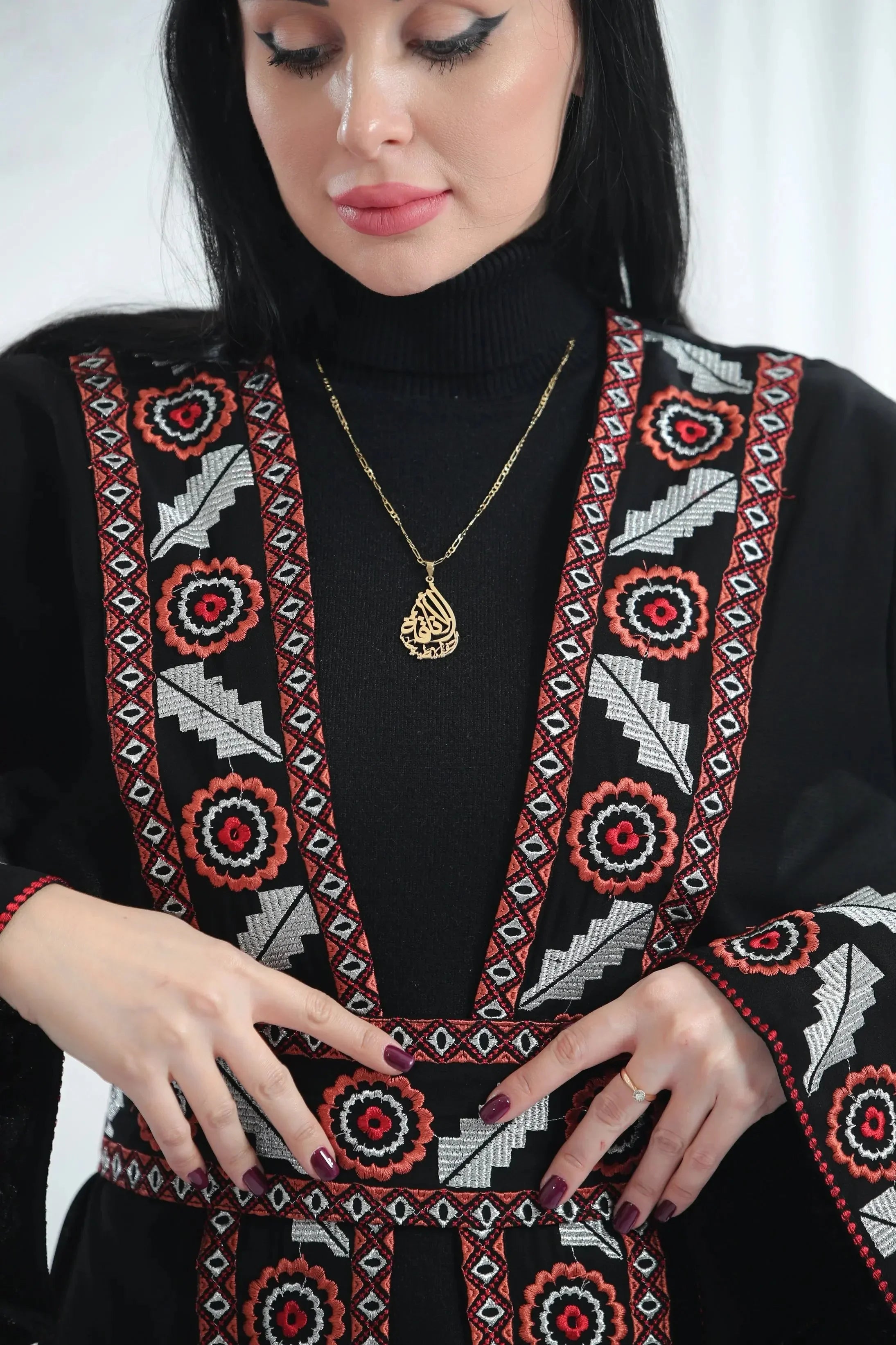 Chiffon Bisht with Luxurious Reed Gold Embroidery: Elegance & Sophistication Palestinian Elegance