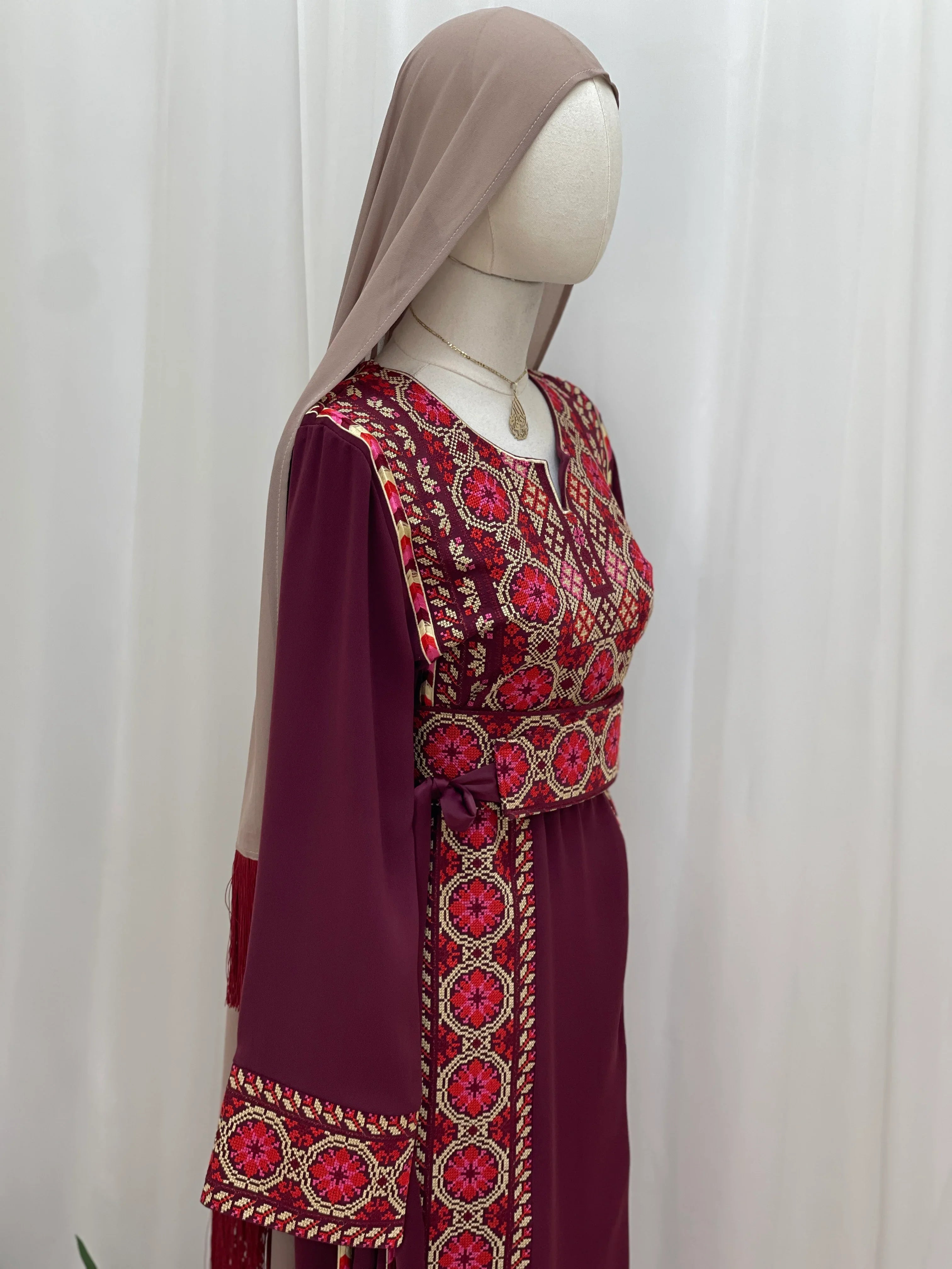 Zahra Heritage Embroidered Thobe