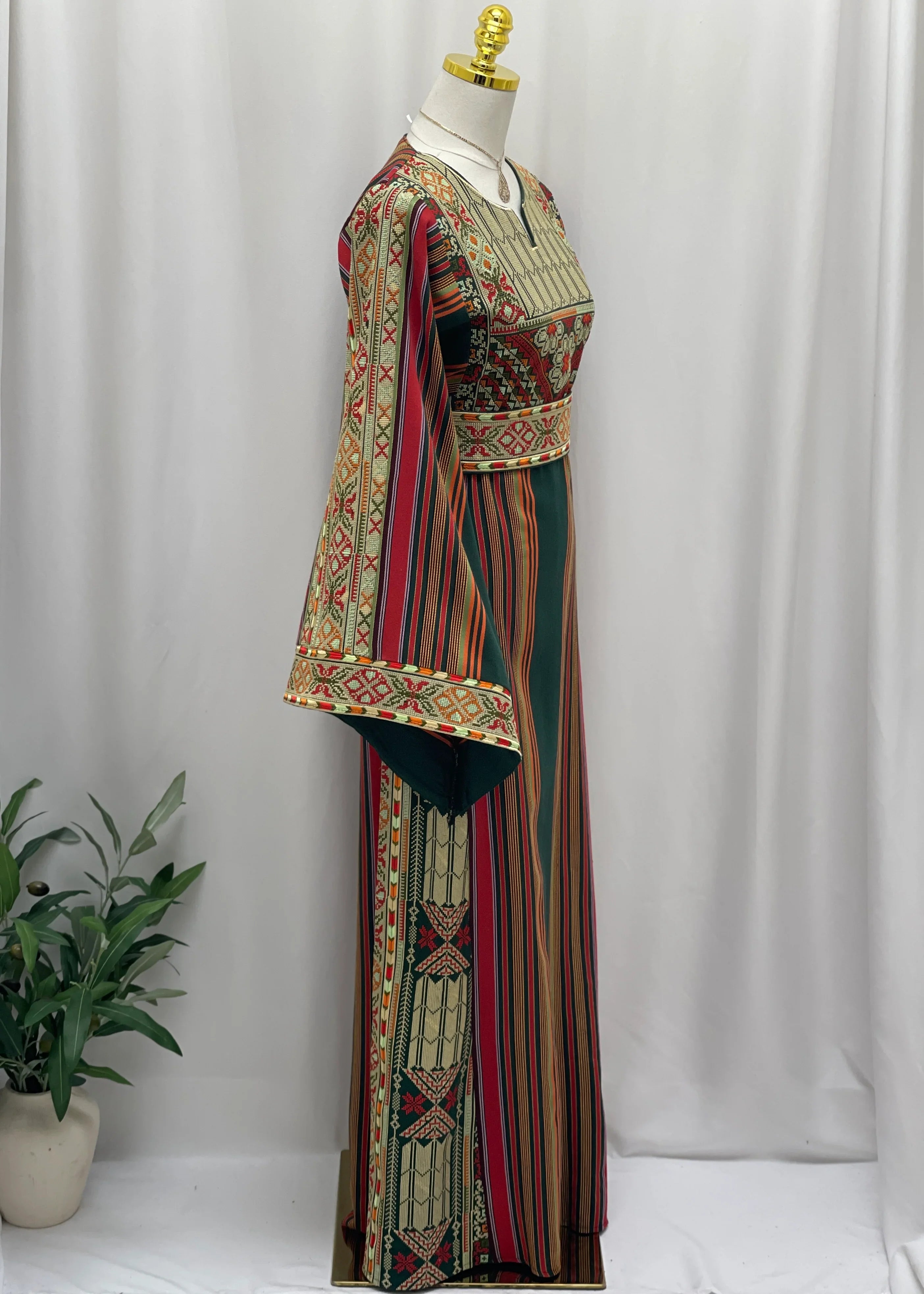 Majdalawi Heritage Embroidered Thoub