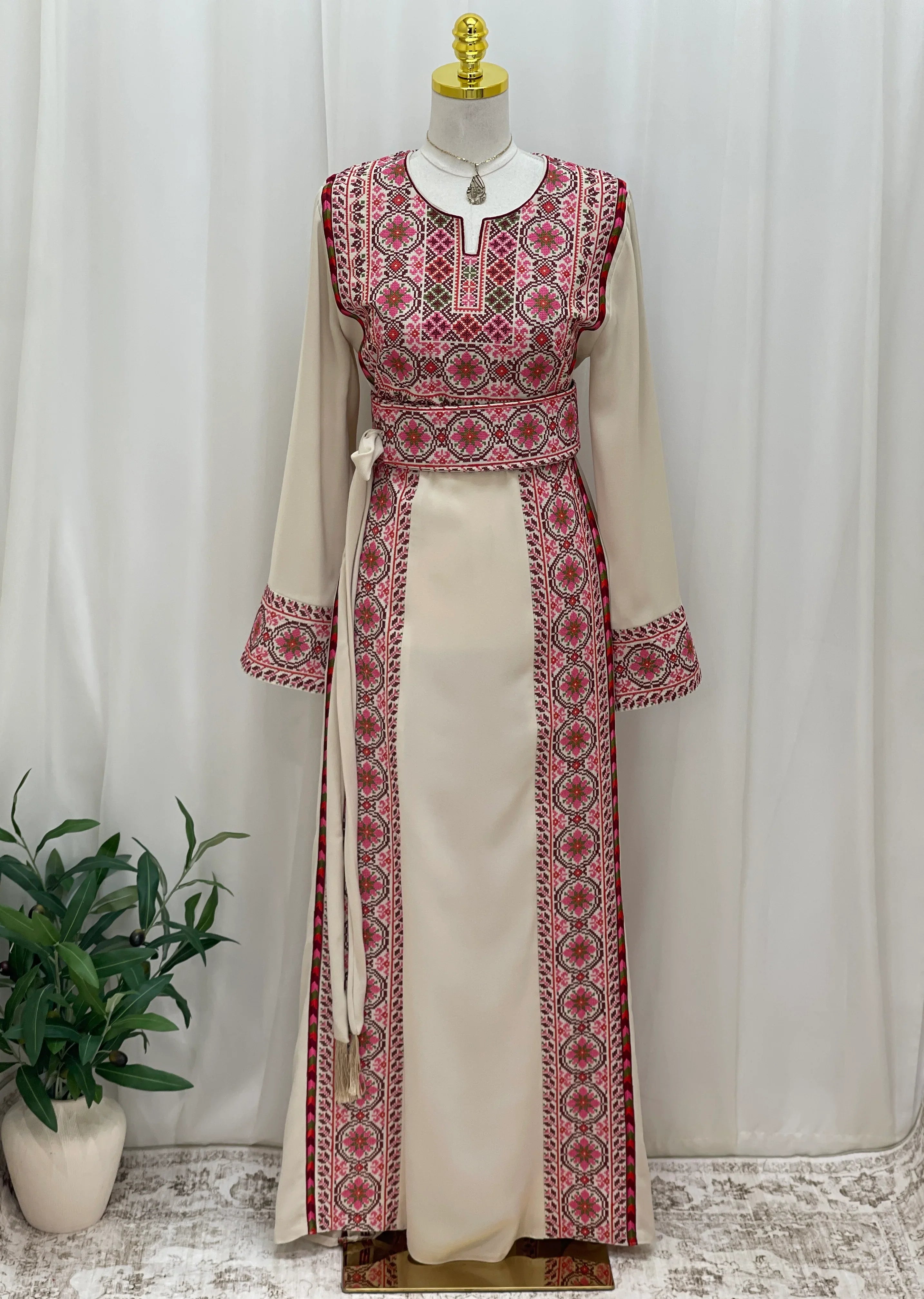 Zahra Heritage Embroidered Thobe