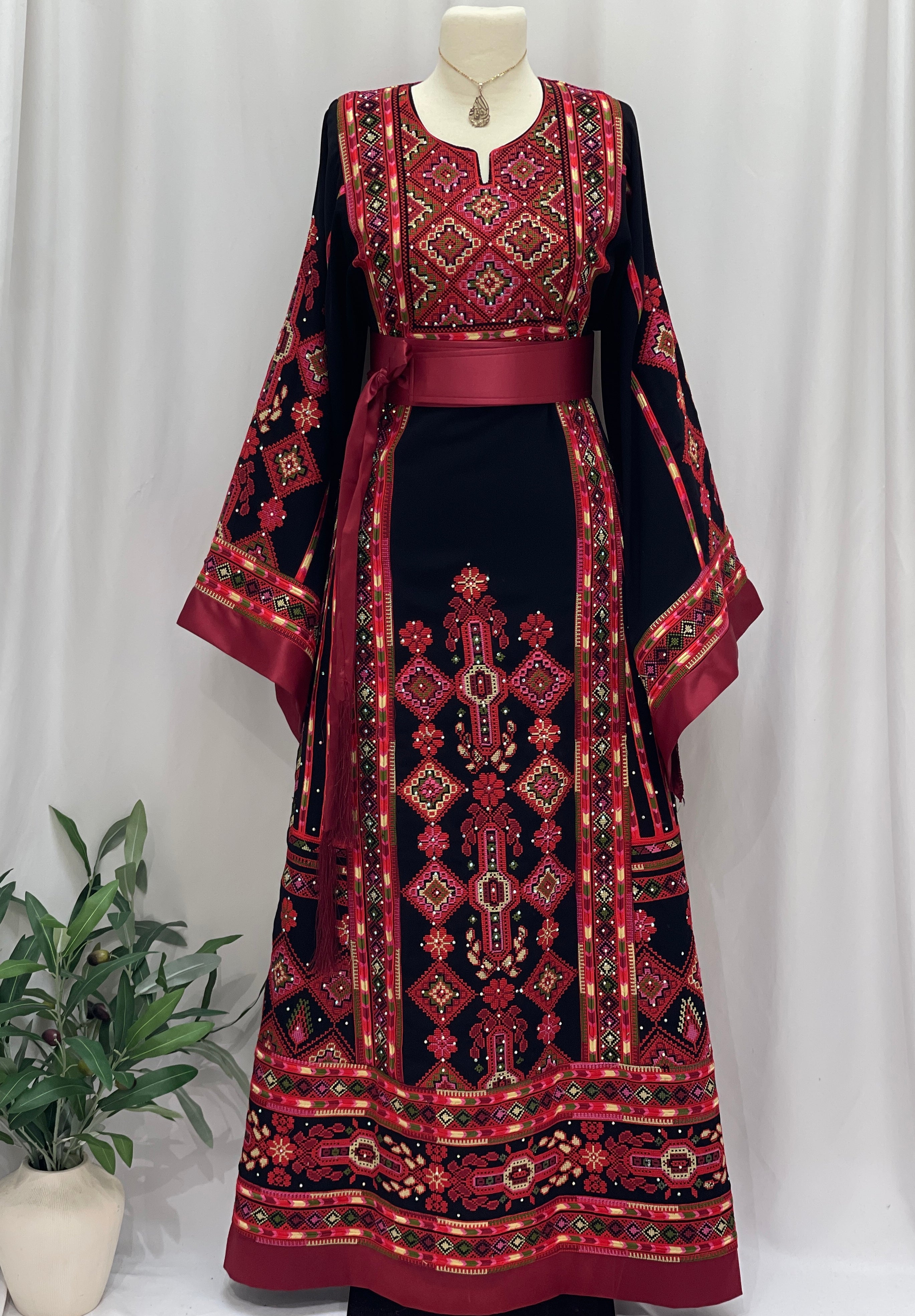 Yafa Fully Embroidered Thobe – Black & Burgundy”