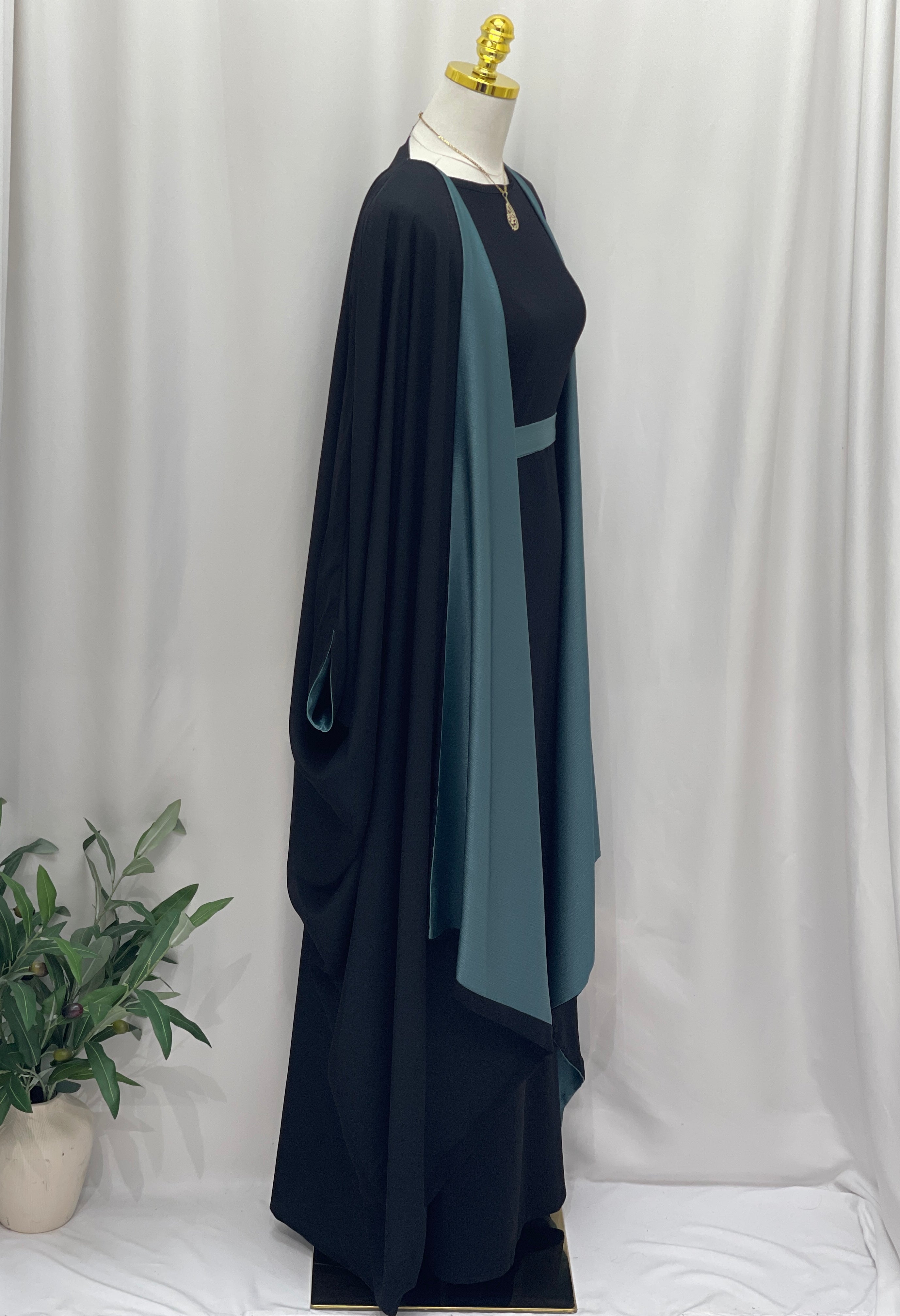 Reversible Satin-Crepe Abaya