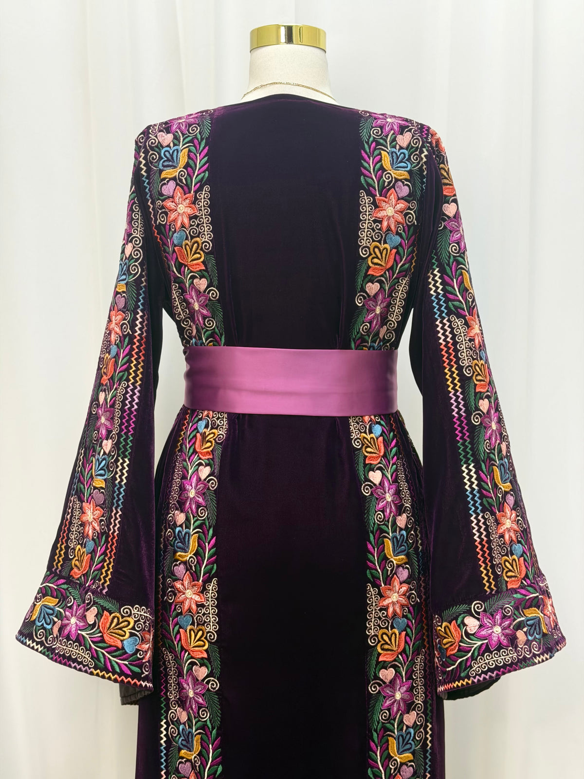 Noul Embroidered Velvet Thobe