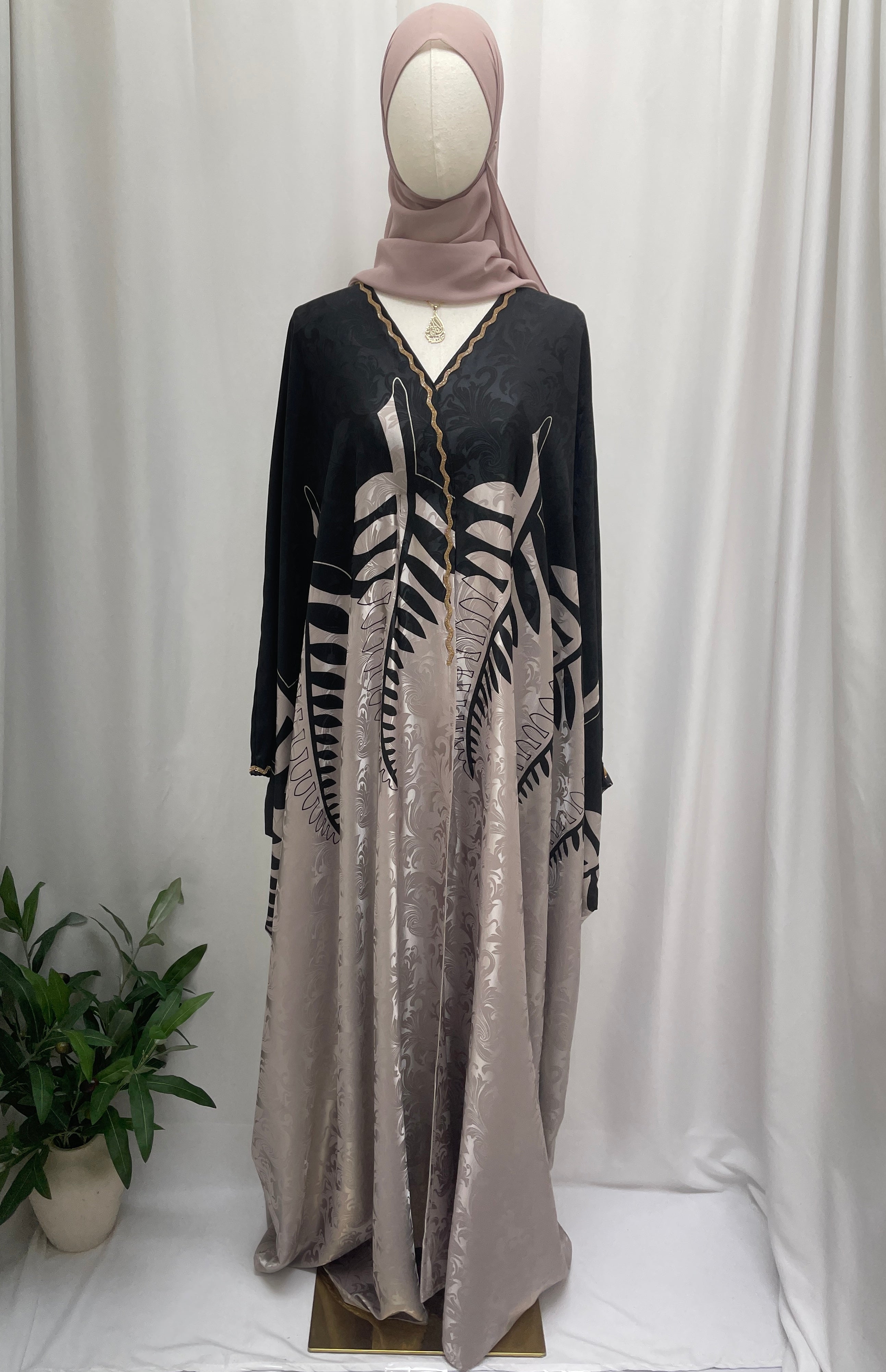 Shadow Elegance Abaya