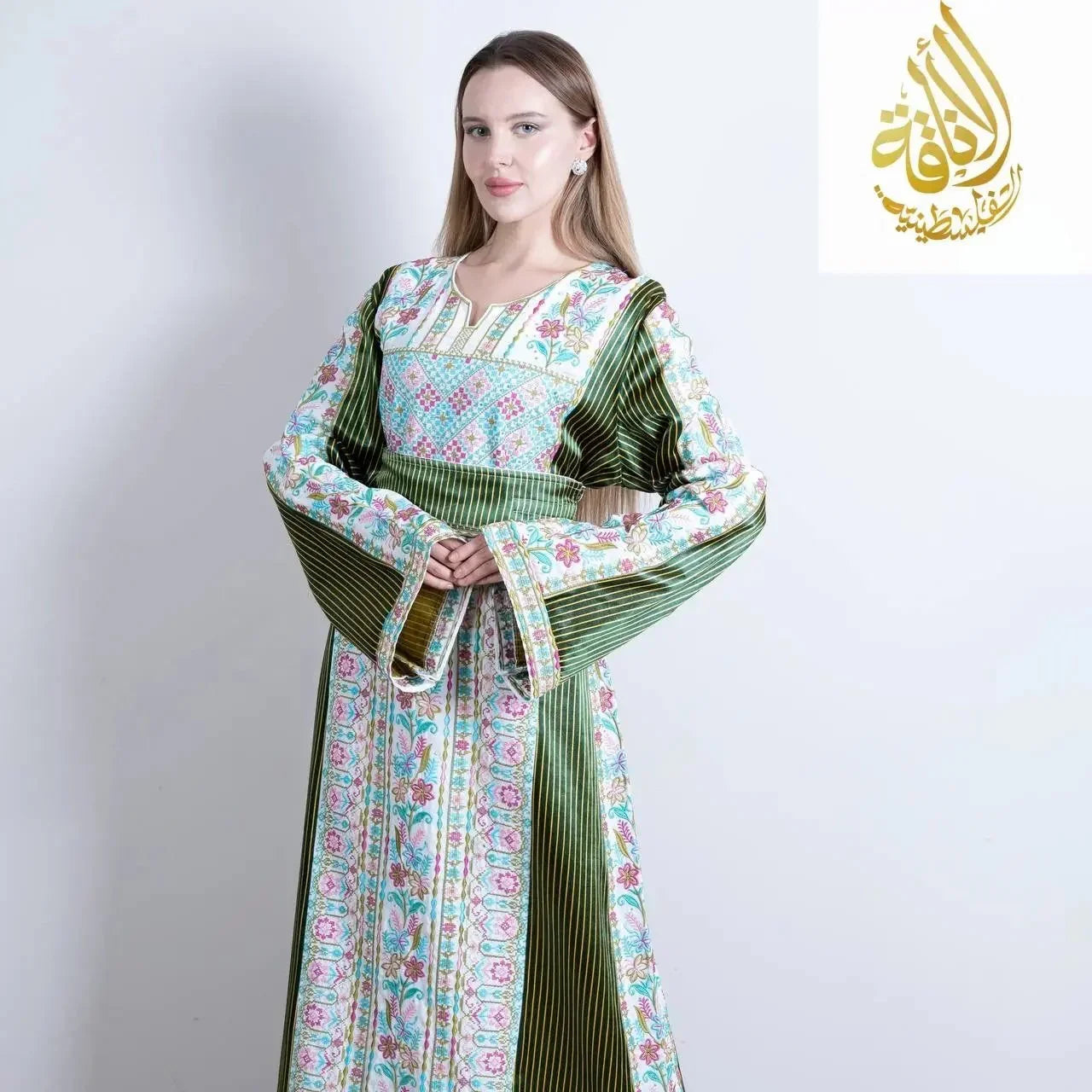 Elegant Embroidered Saya Thoub - Timeless Arabic Fashion Palestinian Elegance