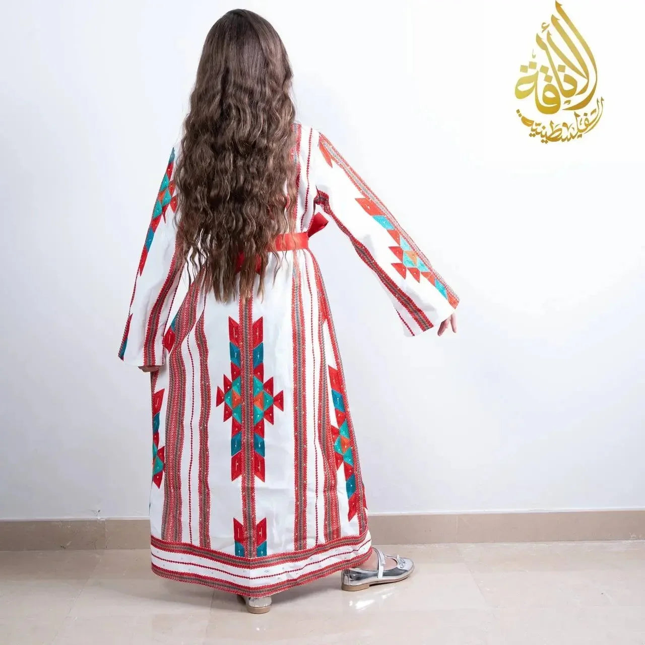 Elegant Girls Ghazal Thoub: Timeless Middle Eastern Fashion Palestinian Elegance