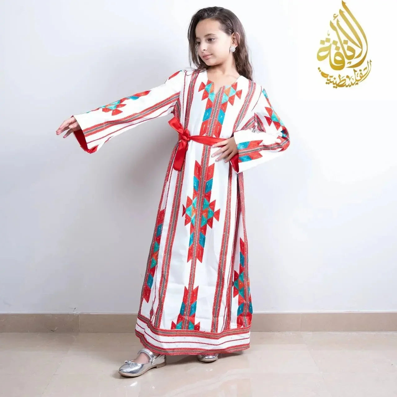 Elegant Girls Ghazal Thoub: Timeless Middle Eastern Fashion Palestinian Elegance