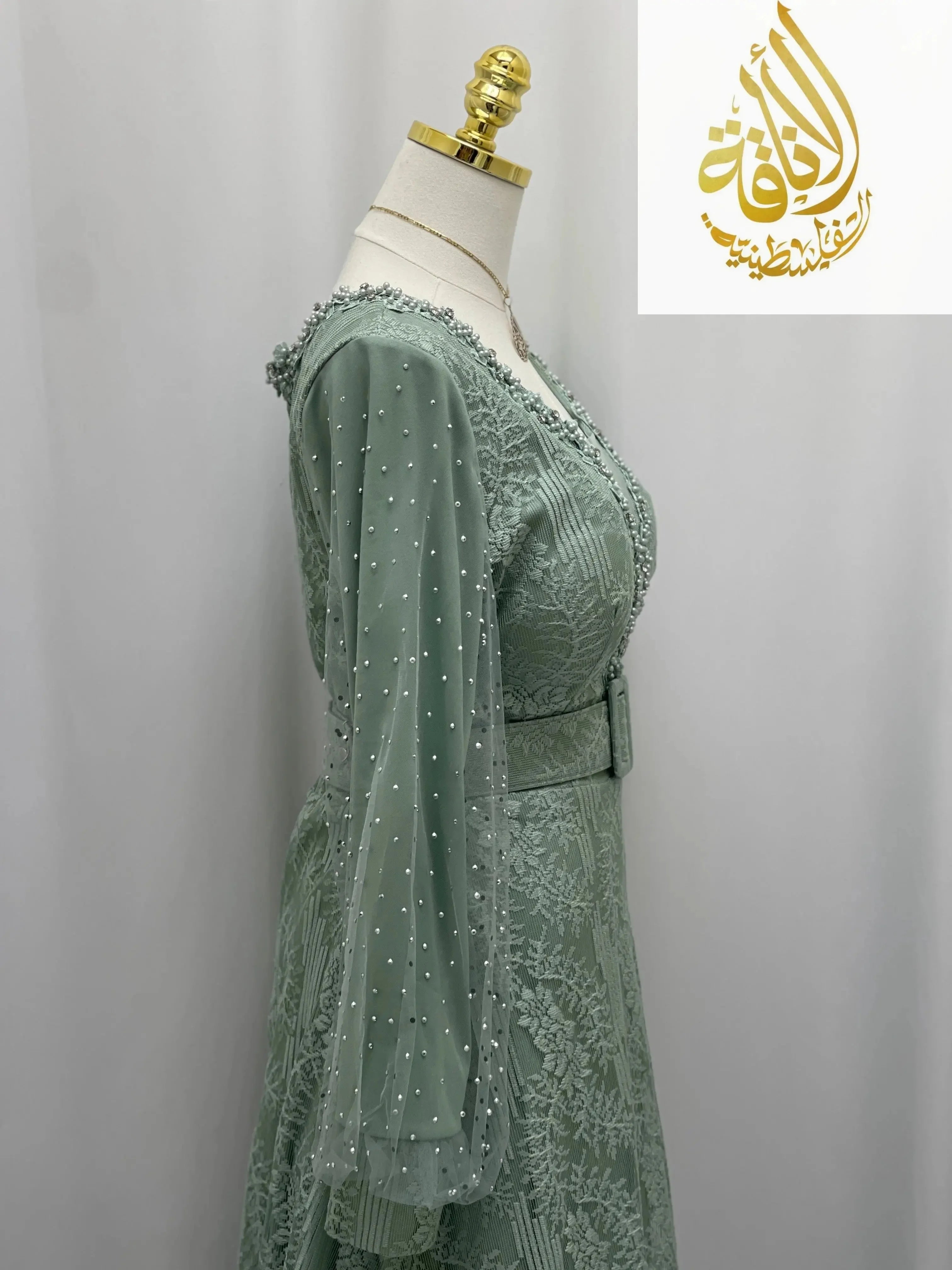 Elegant Lace Dress: Timeless Sophistication & Classic Beauty Palestinian Elegance