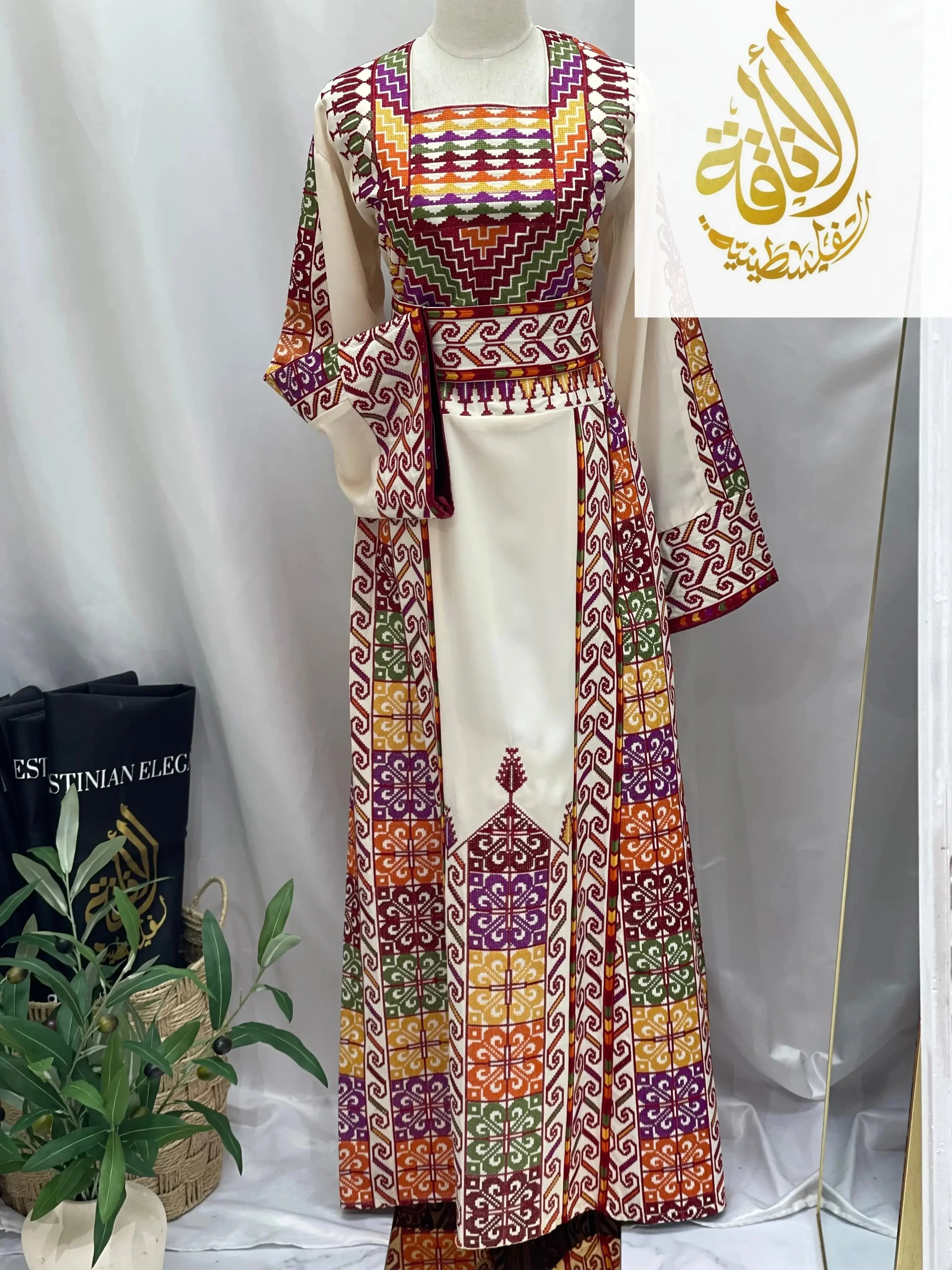 Embroidered Hearts Thoub: Timeless Elegance & Modern Charm Palestinian Elegance