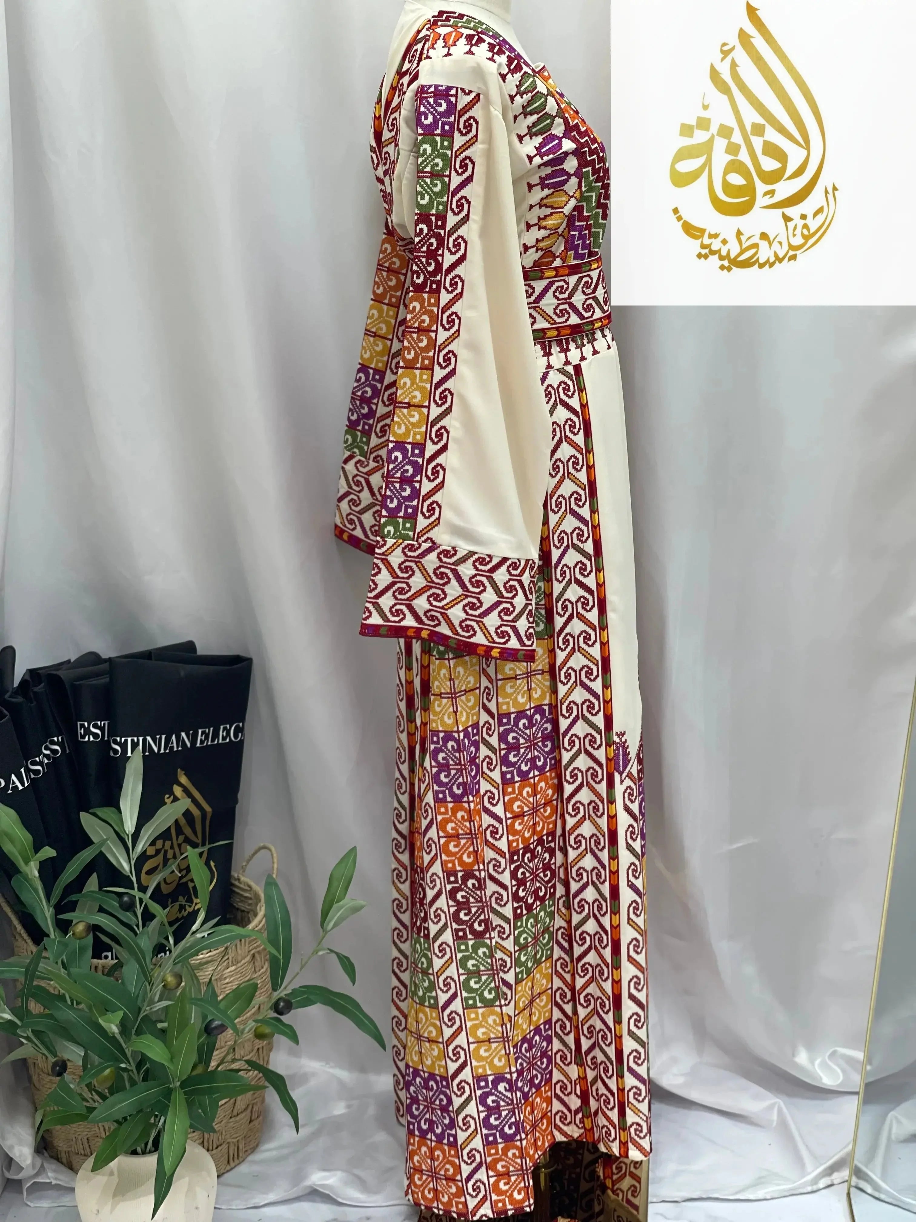 Embroidered Hearts Thoub: Timeless Elegance & Modern Charm Palestinian Elegance