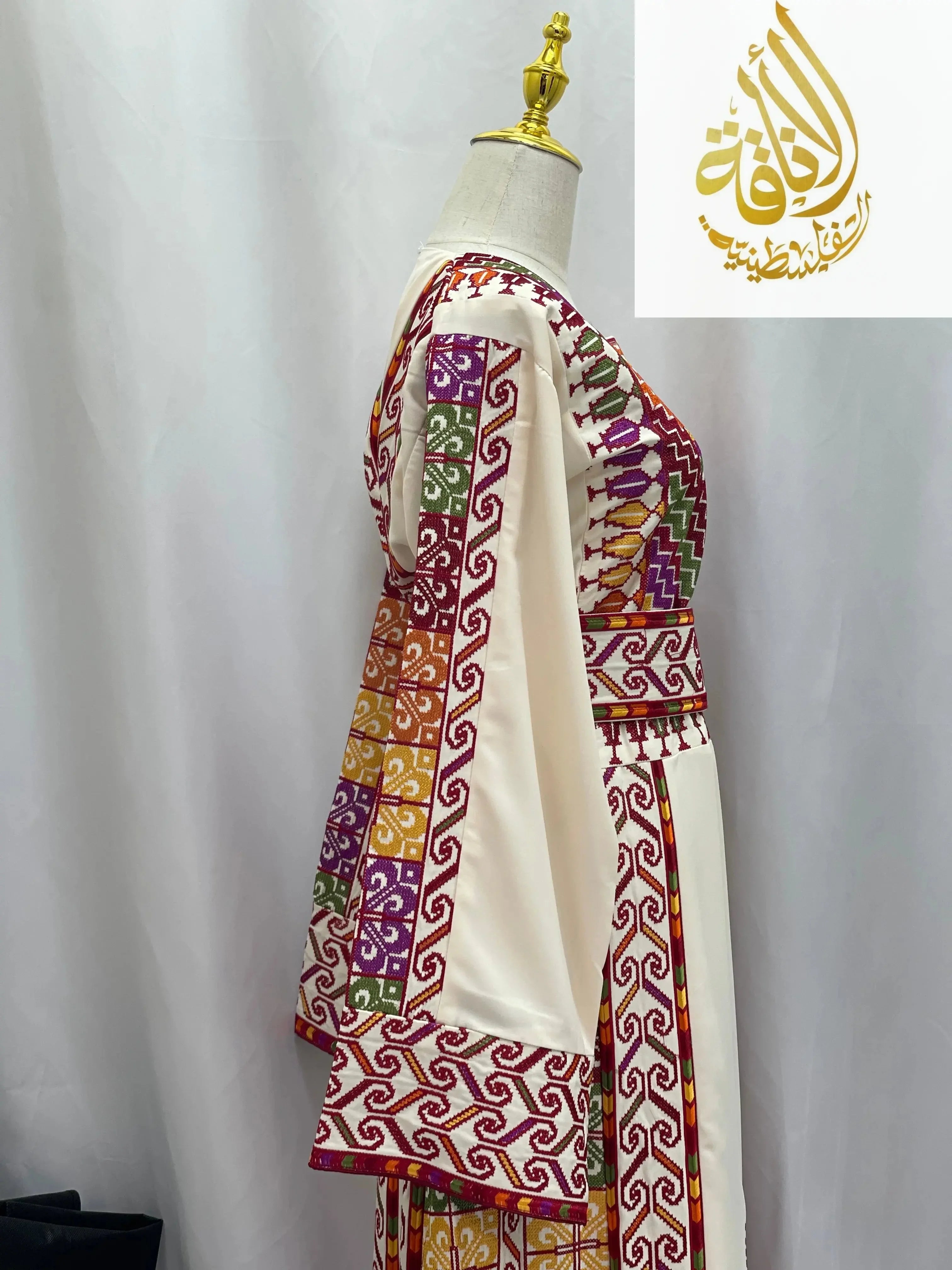 Embroidered Hearts Thoub: Timeless Elegance & Modern Charm Palestinian Elegance
